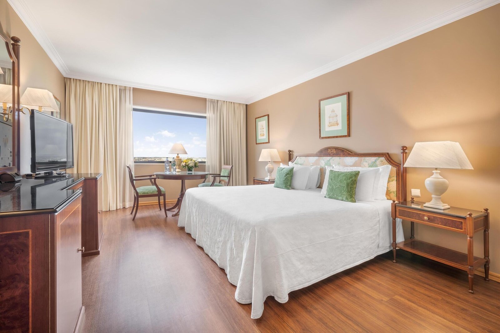 Dom Pedro Lisboa Hotel, a member of Radisson Individuals — rooms