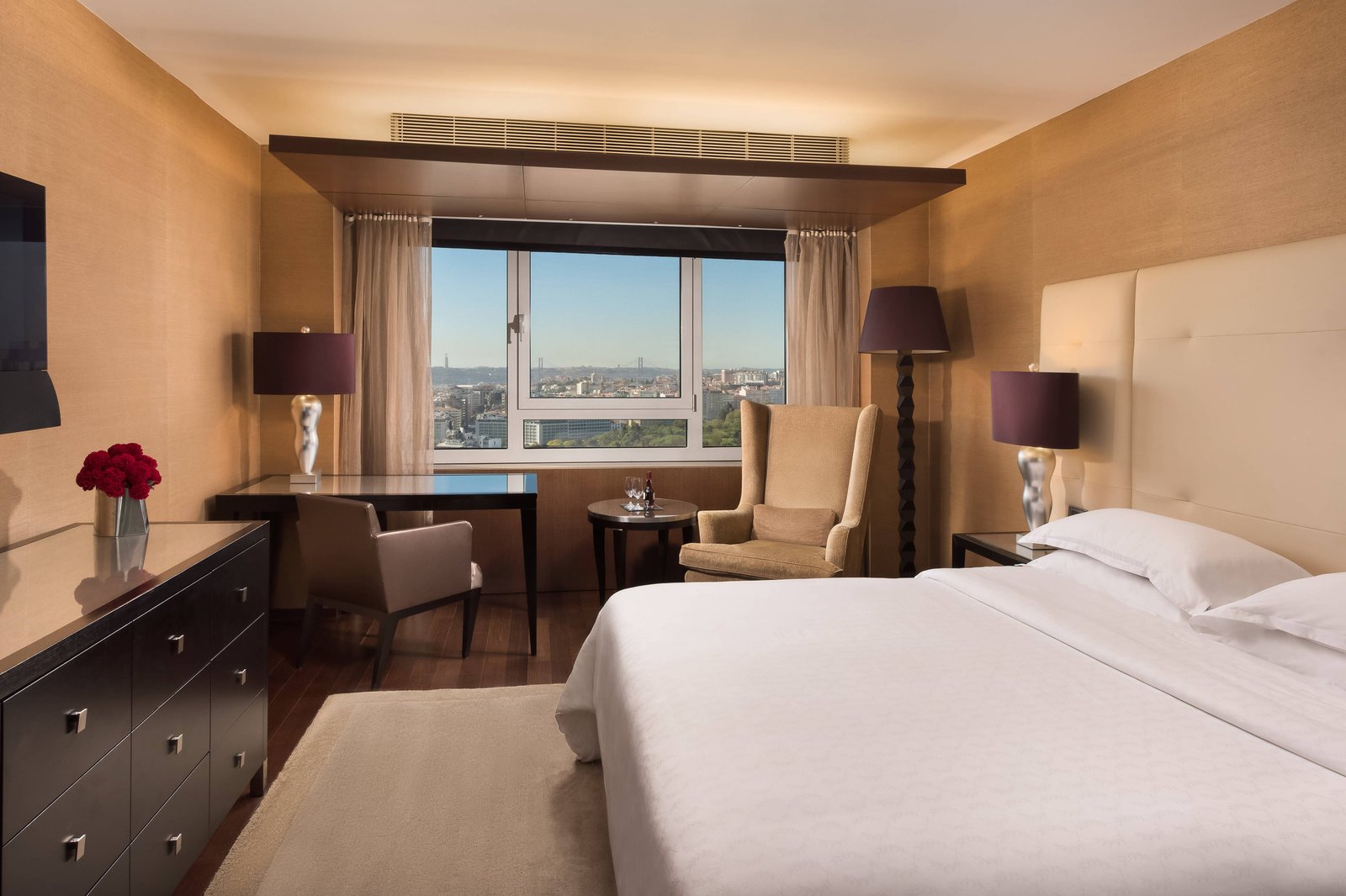 Sheraton Lisboa Hotel & Spa — rooms