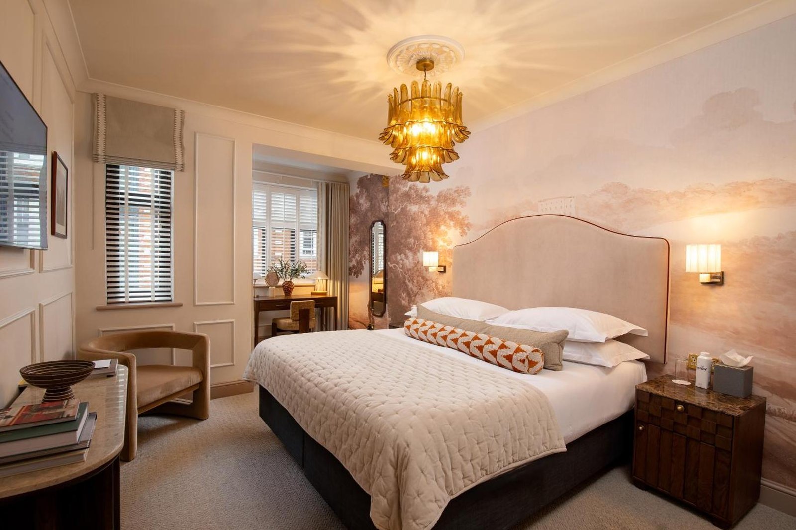The Capital Hotel, Apartments and Townhouse — rooms