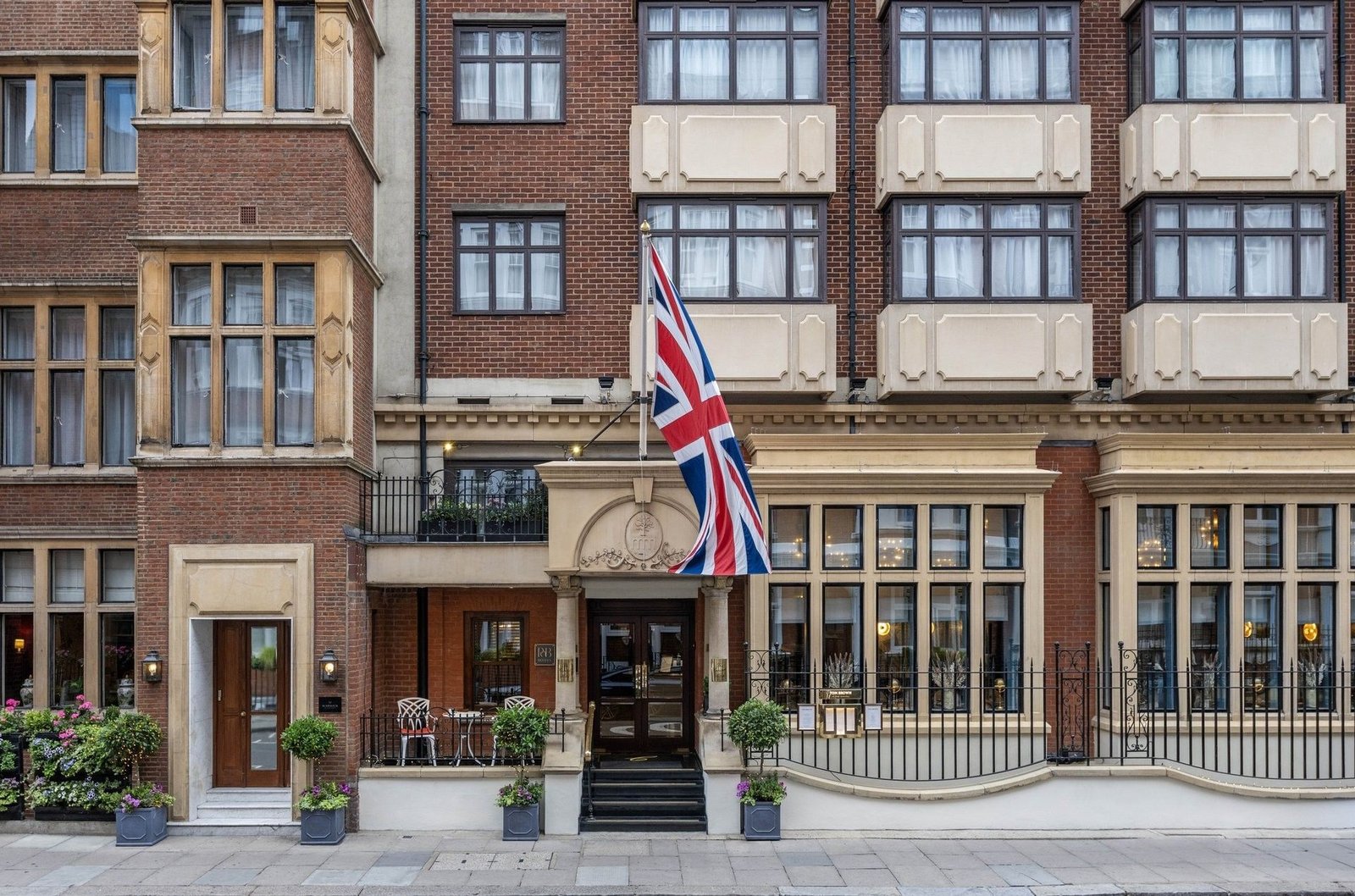 The Capital Hotel, Apartments and Townhouse — backstory