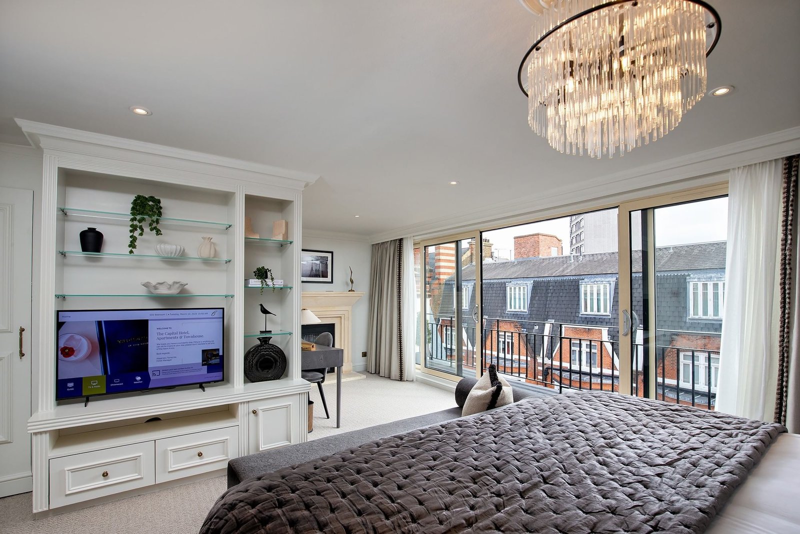 The Capital Hotel, Apartments and Townhouse — rooms