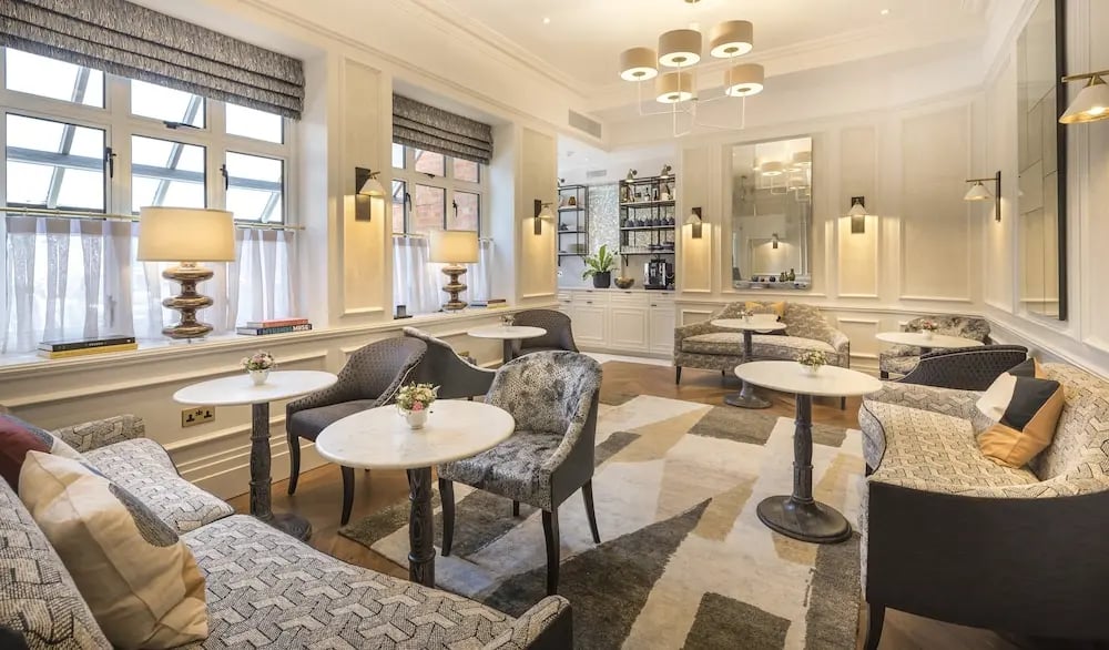 The Capital Hotel, Apartments and Townhouse — eat & drink