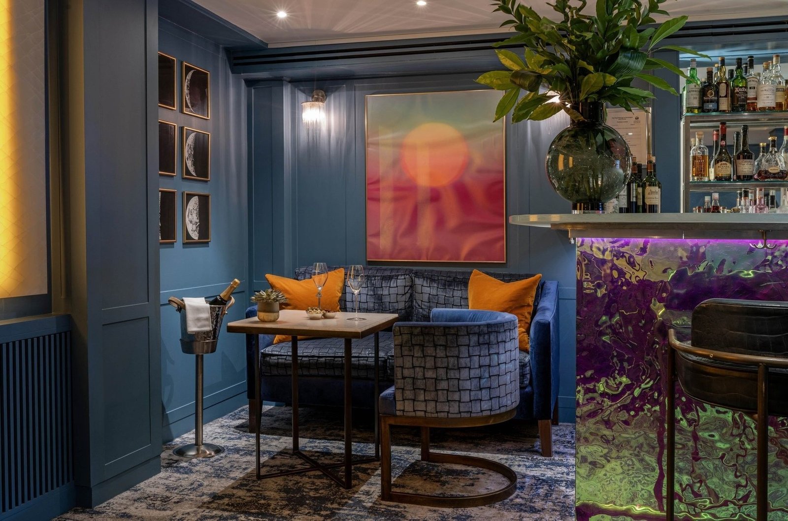 The Capital Hotel, Apartments and Townhouse — eat & drink
