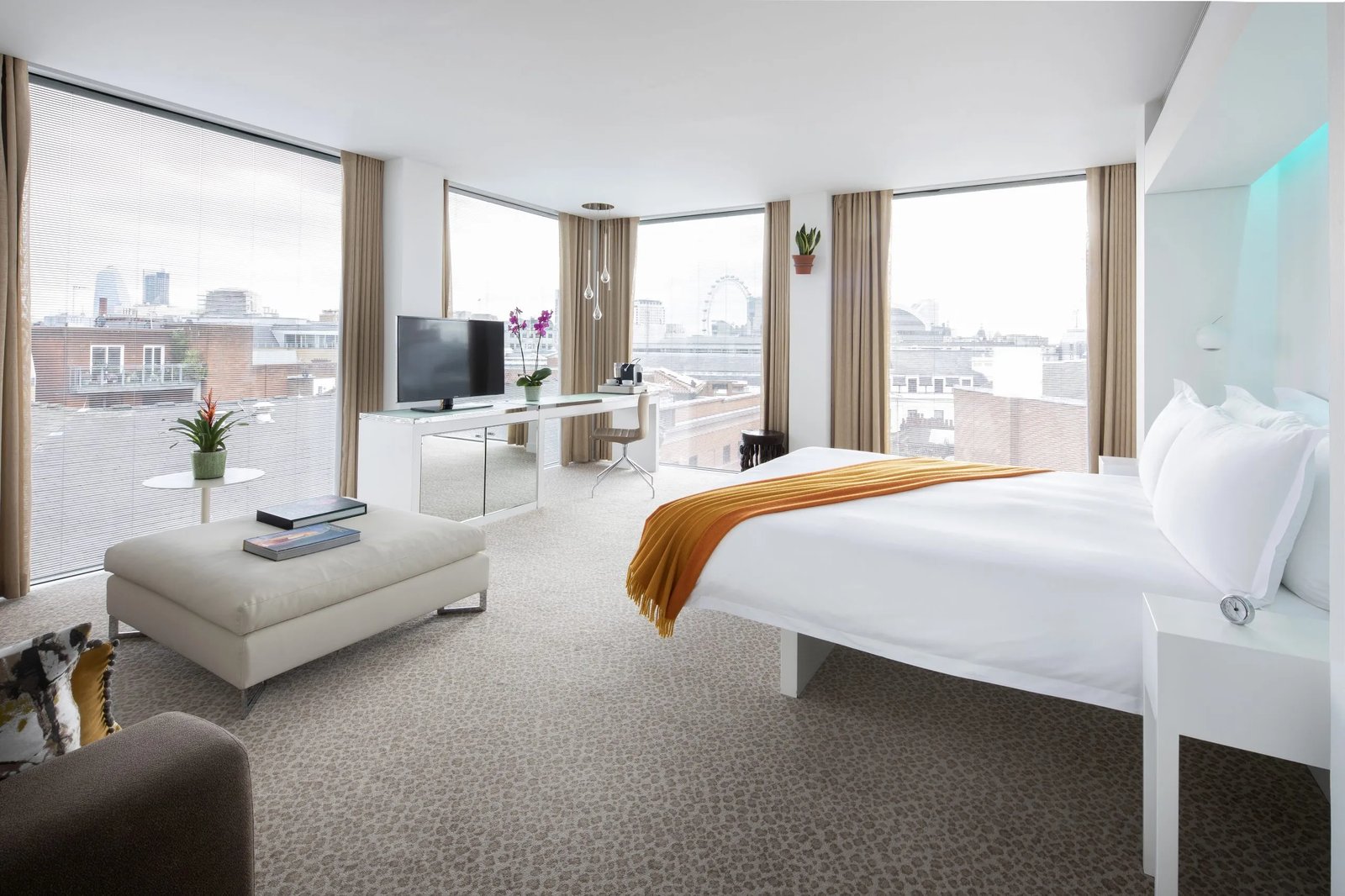 St Martins Lane London — rooms