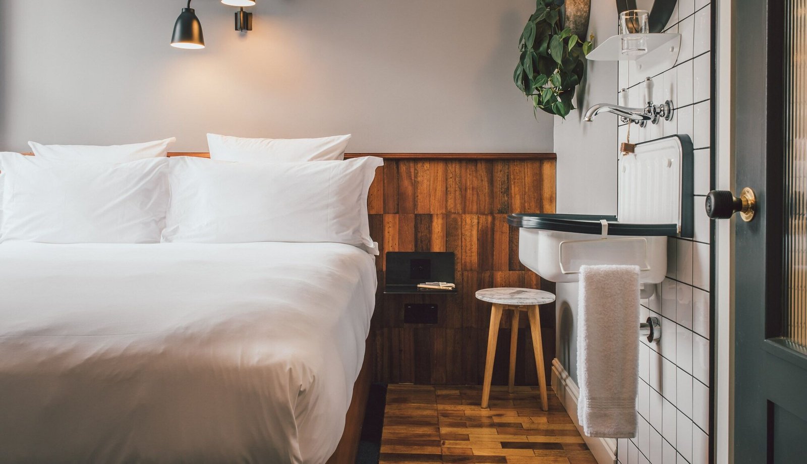 The Pilgrm Hotel — rooms