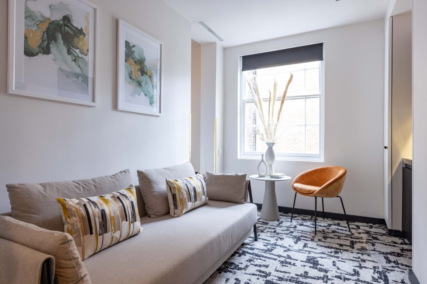 La Suite West Hotel London — eat & drink
