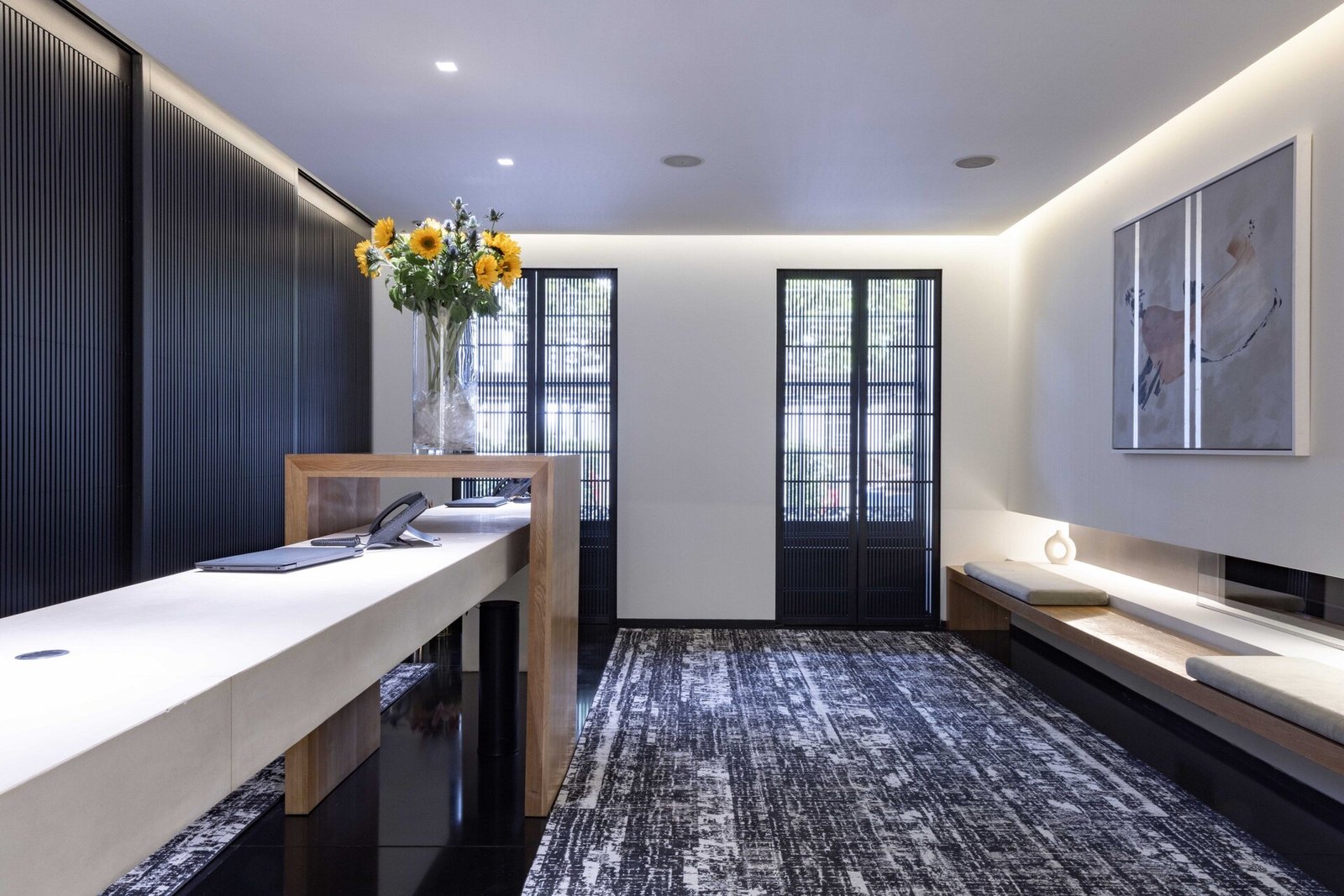 La Suite West Hotel London — vibe