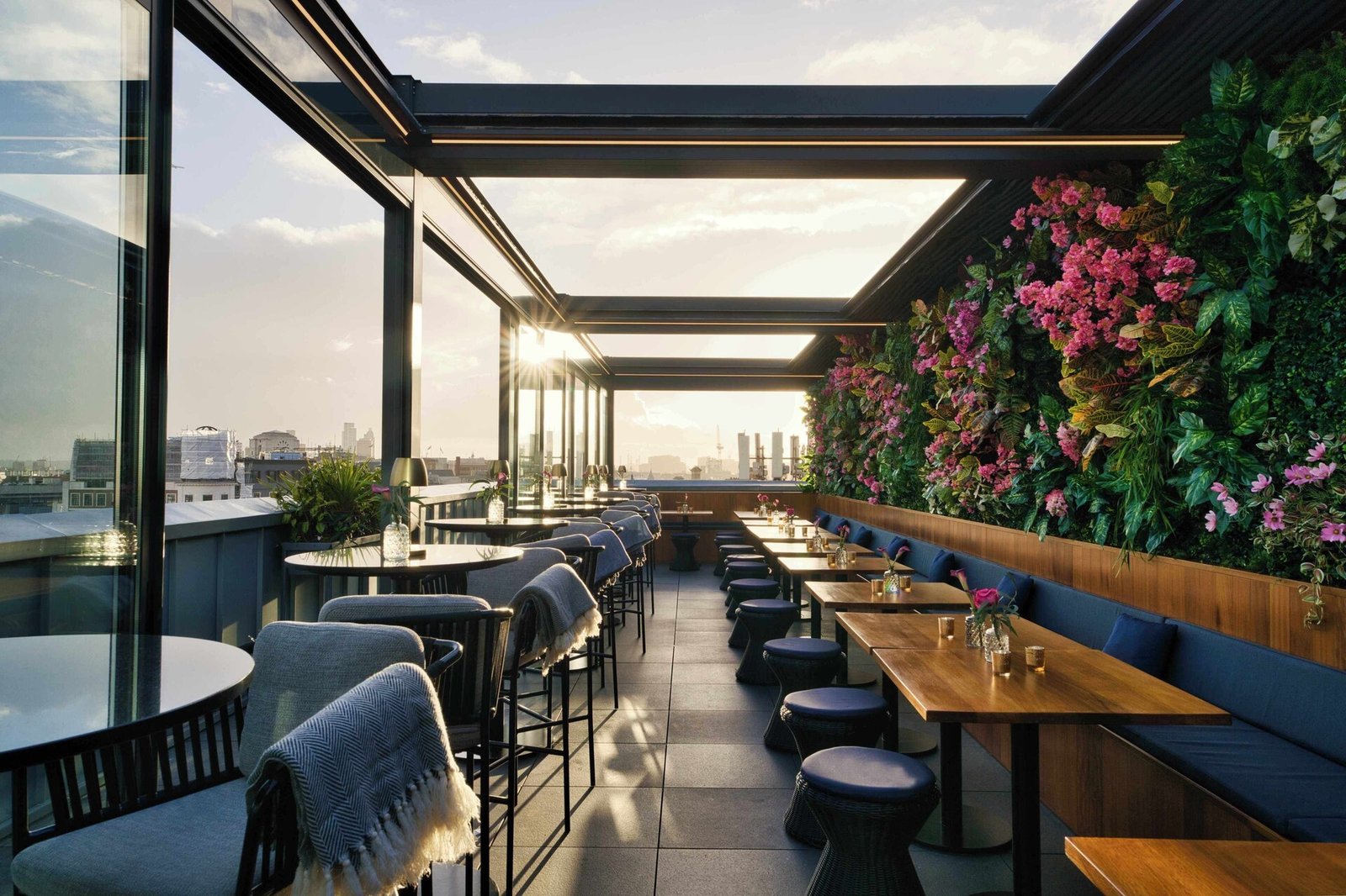 Hotel AMANO Covent Garden — vibe