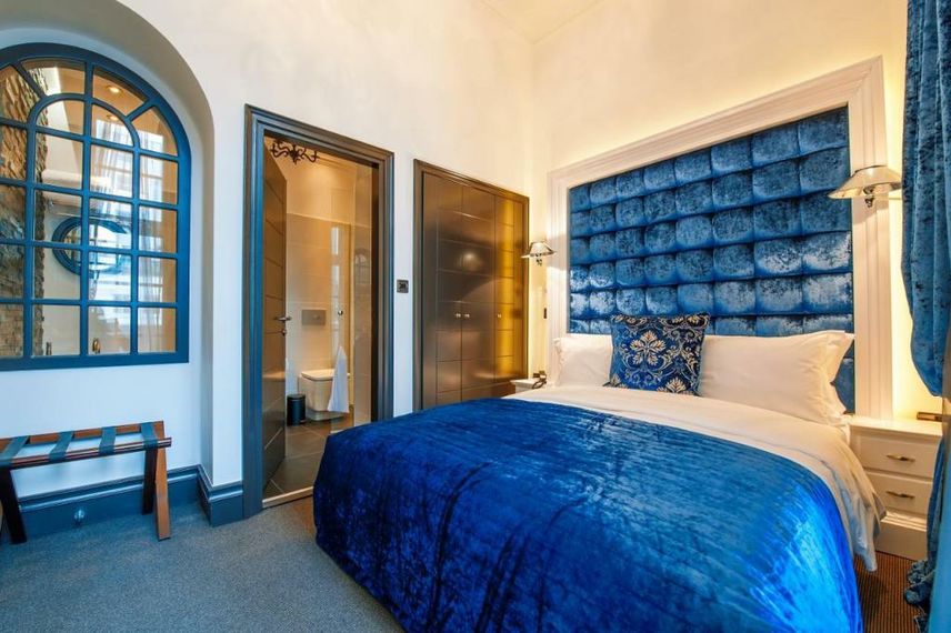 The Exhibitionist Hotel — rooms