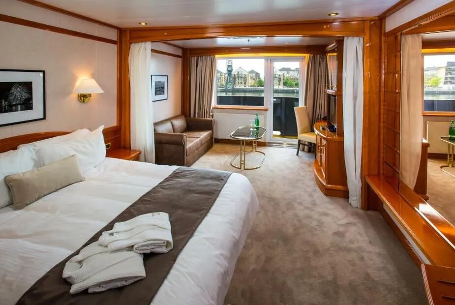Sunborn London — rooms