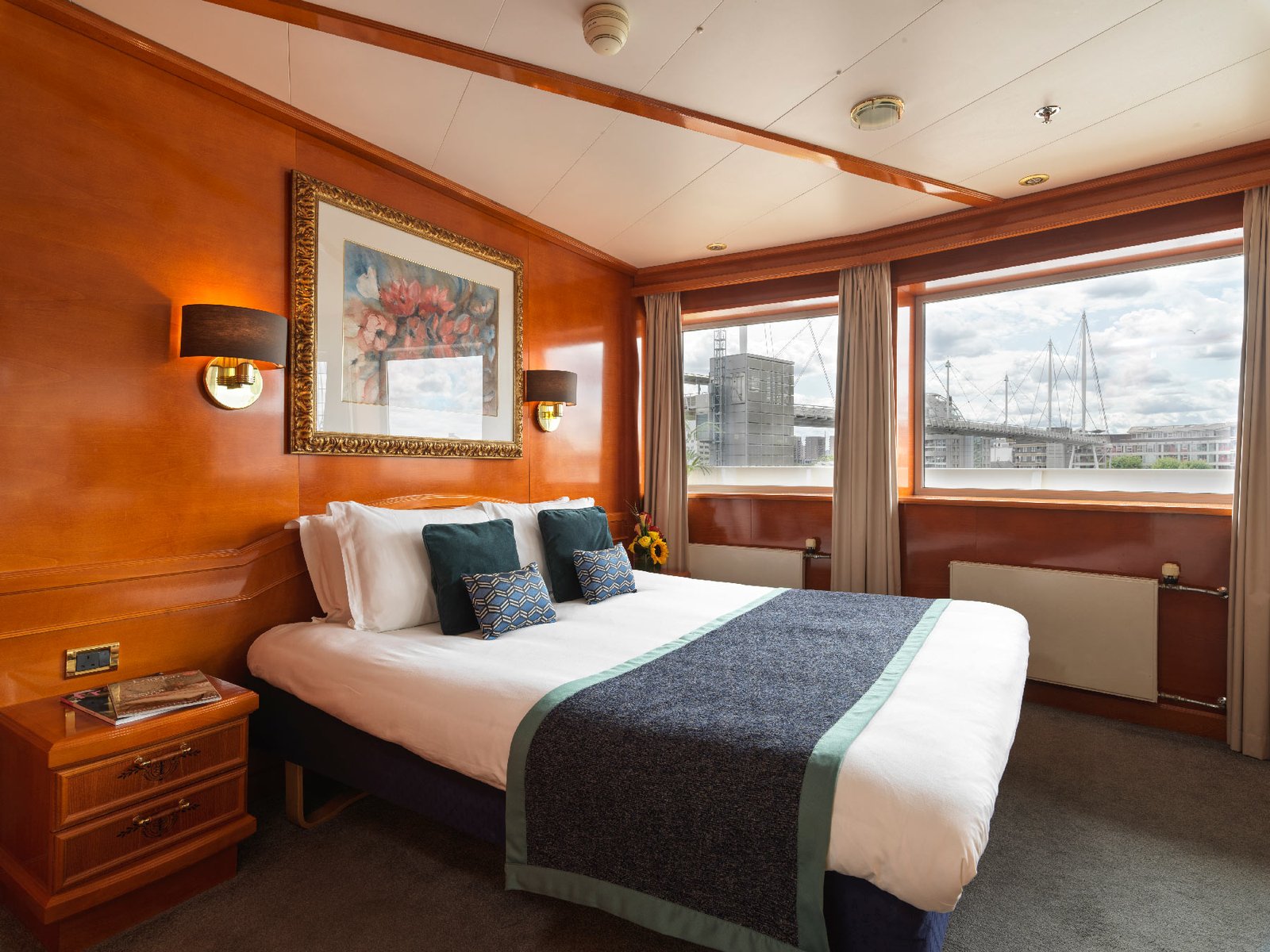 Sunborn London — rooms