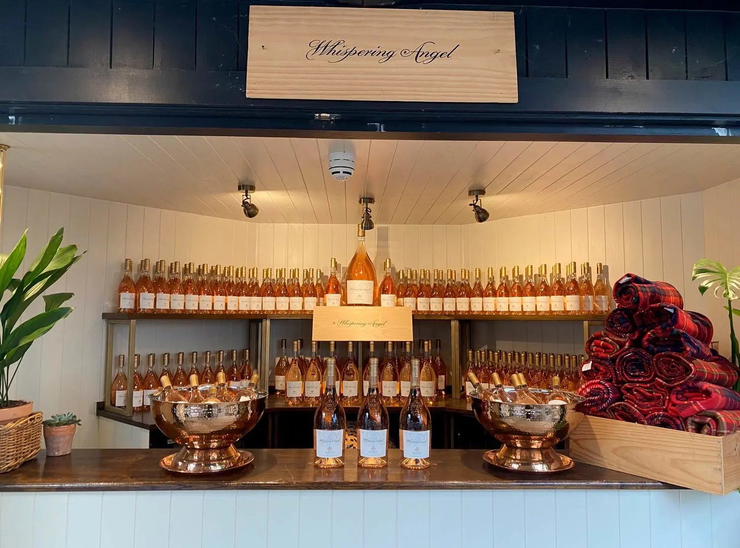 The Mitre Hotel, Hampton Court, eat & drink