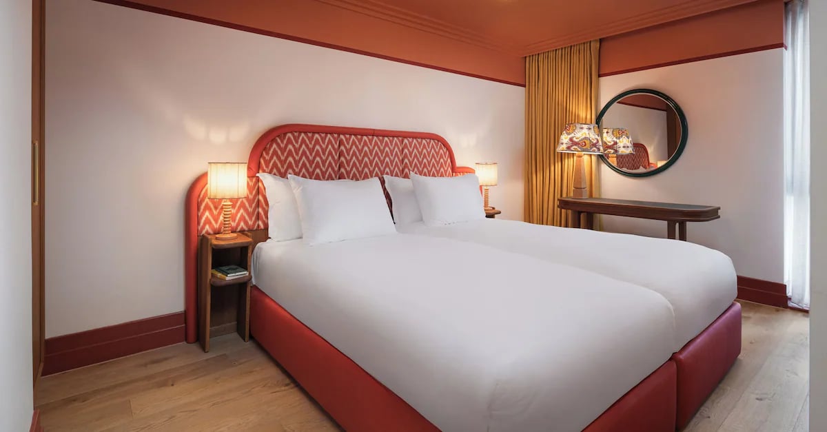 The July London Victoria — rooms