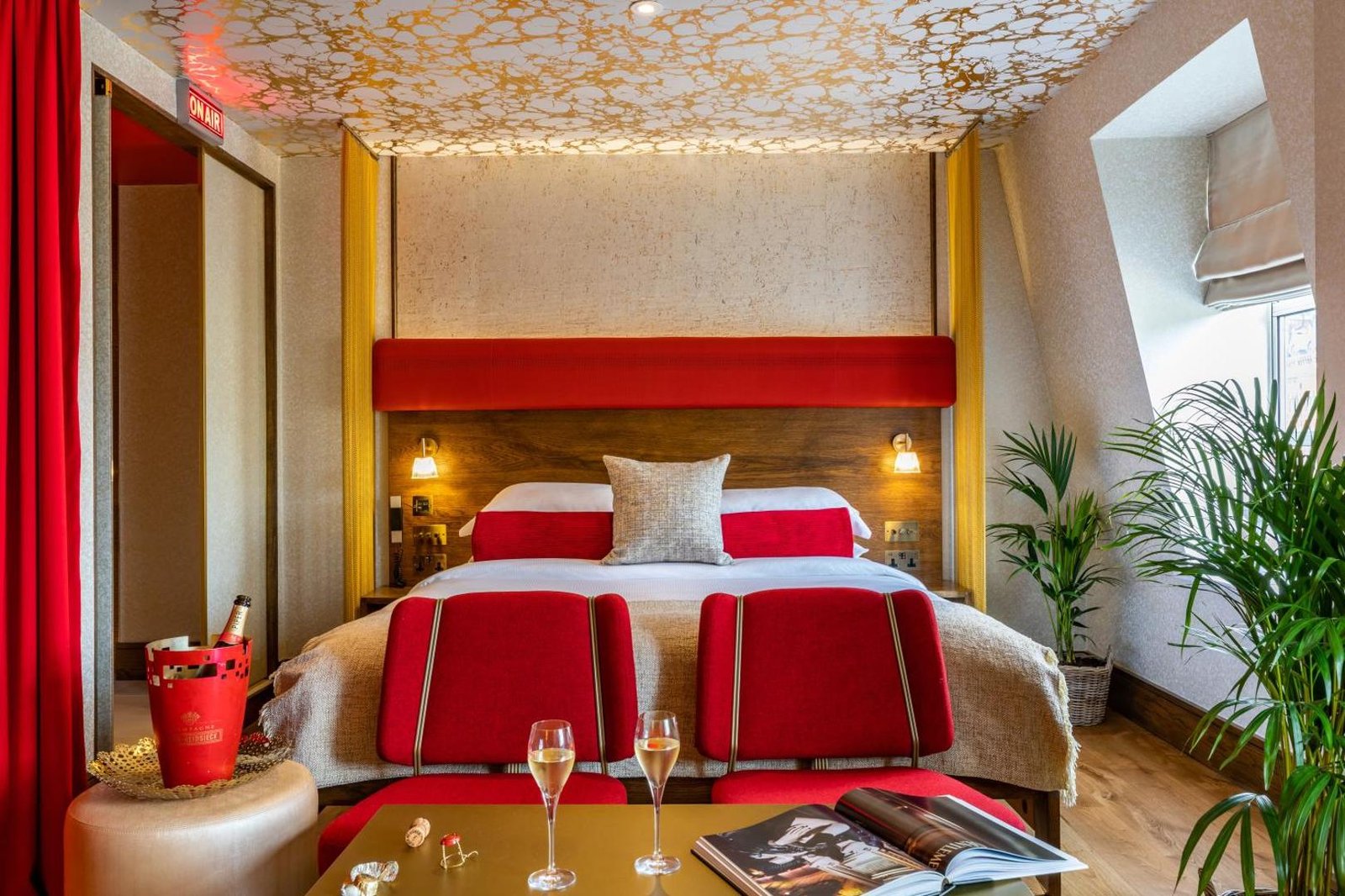 The Megaro — rooms