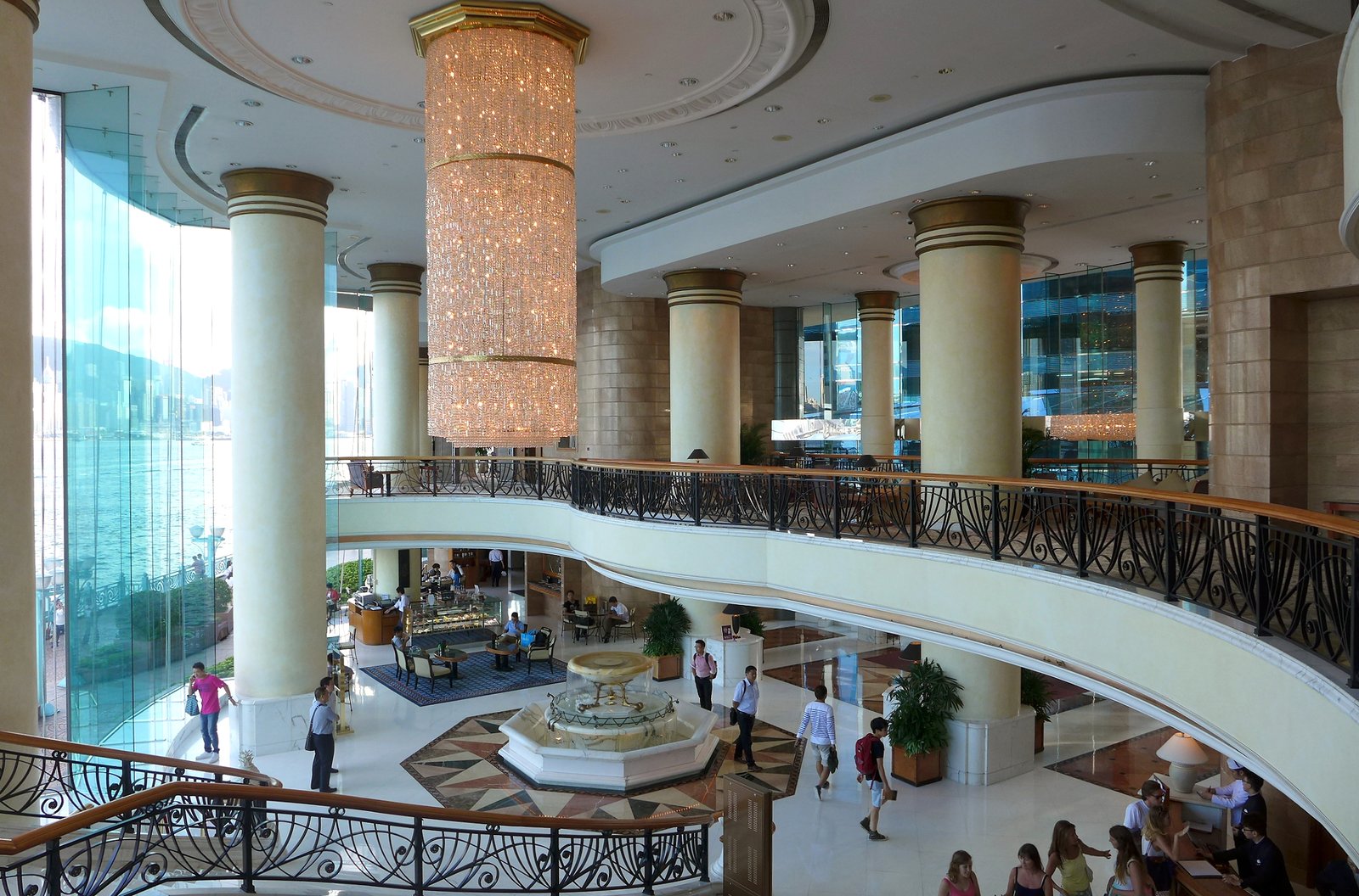 Harbour Grand Kowloon — vibe