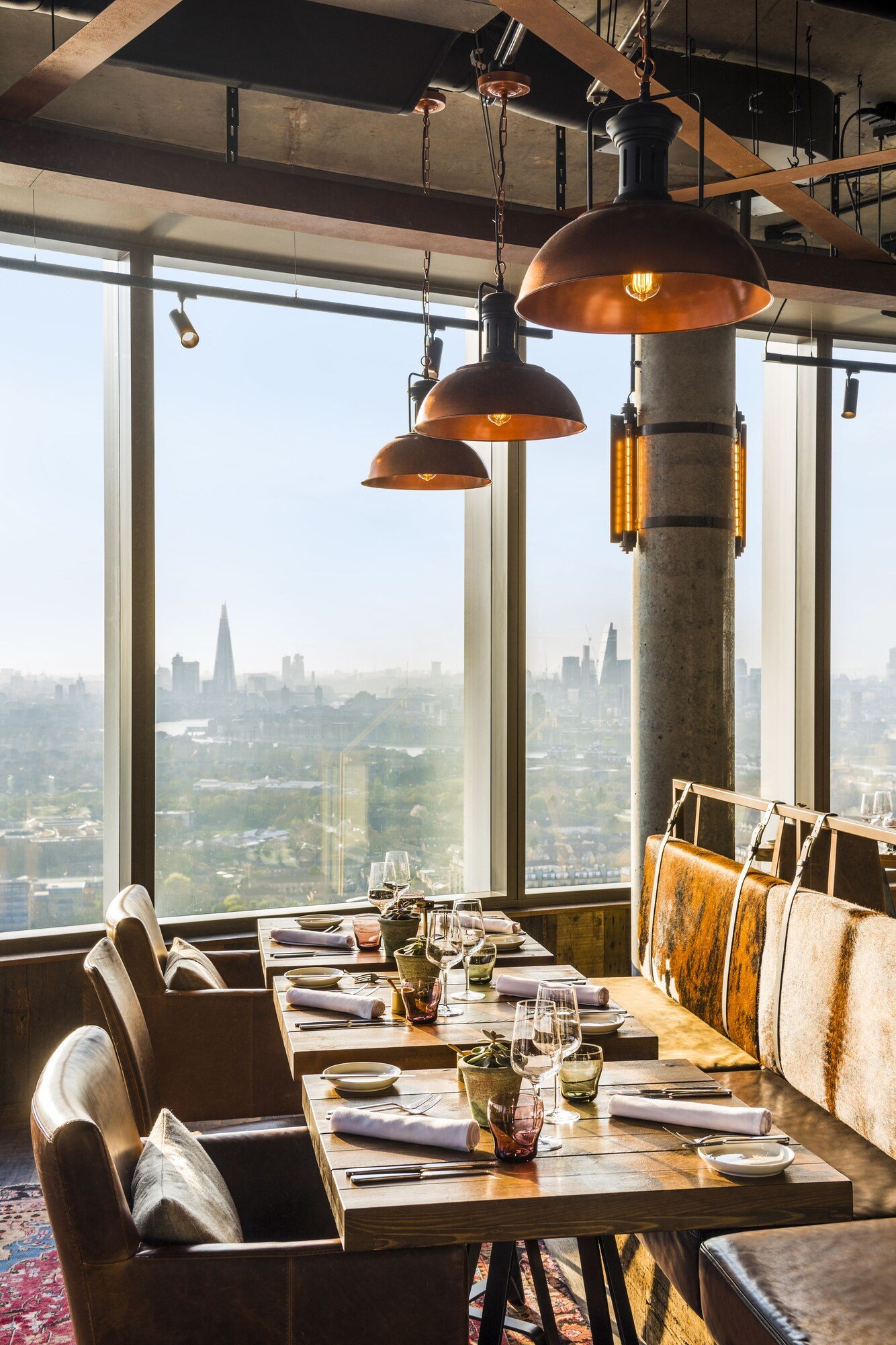 Novotel London Canary Wharf — eat & drink