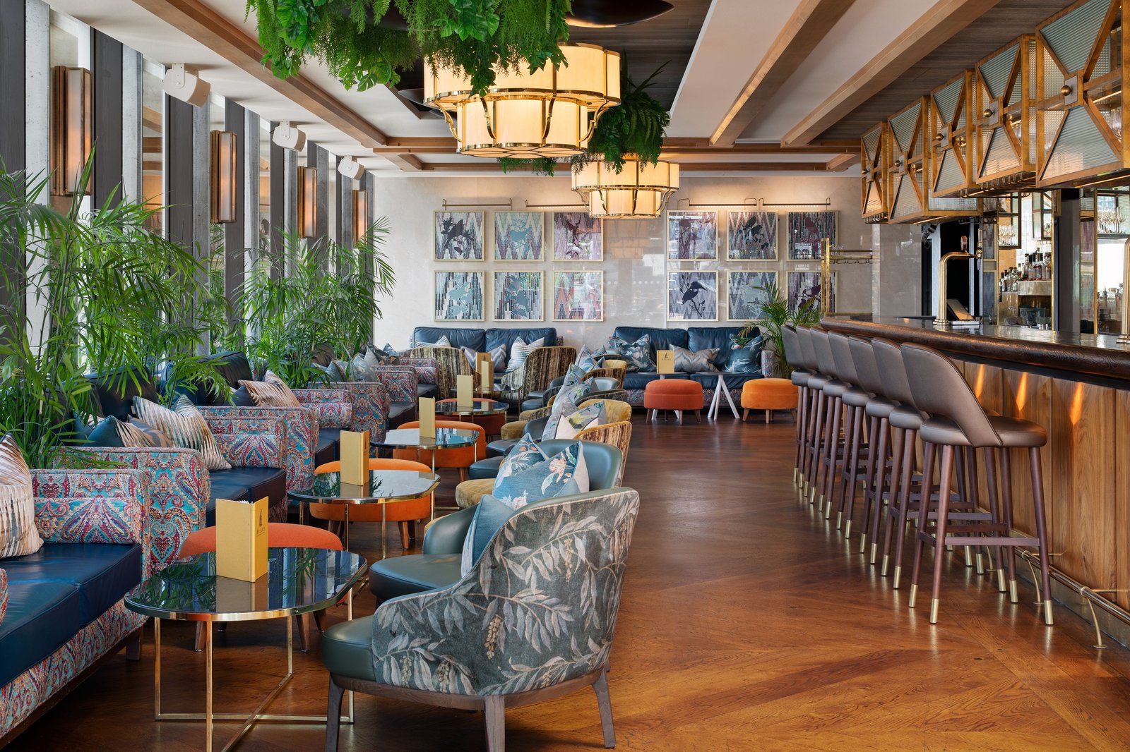 Montcalm Royal London House, at the table