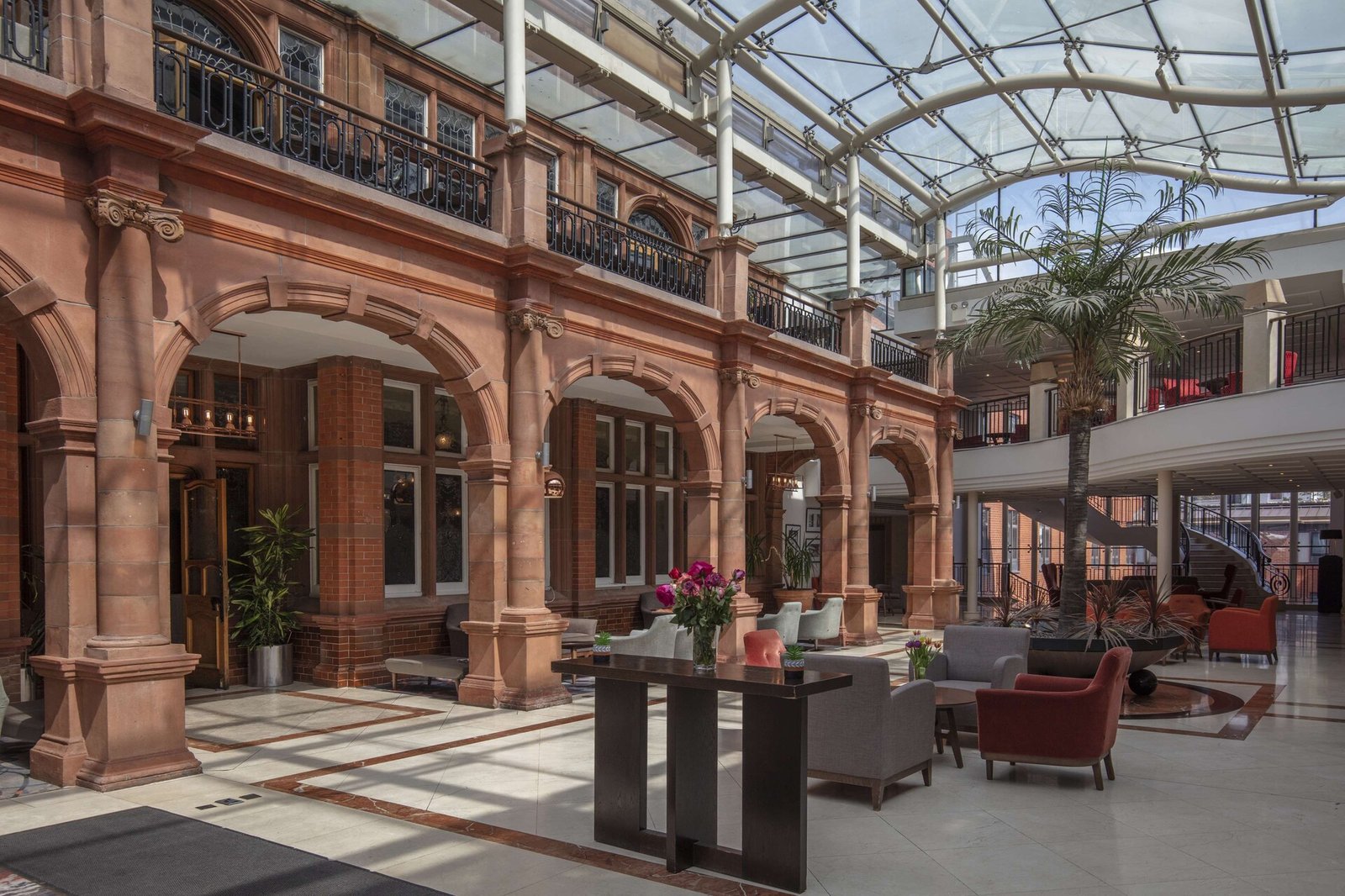 The Crown London Hotel, Cricklewood (North West London), WorldHotels Distinctive — vibe