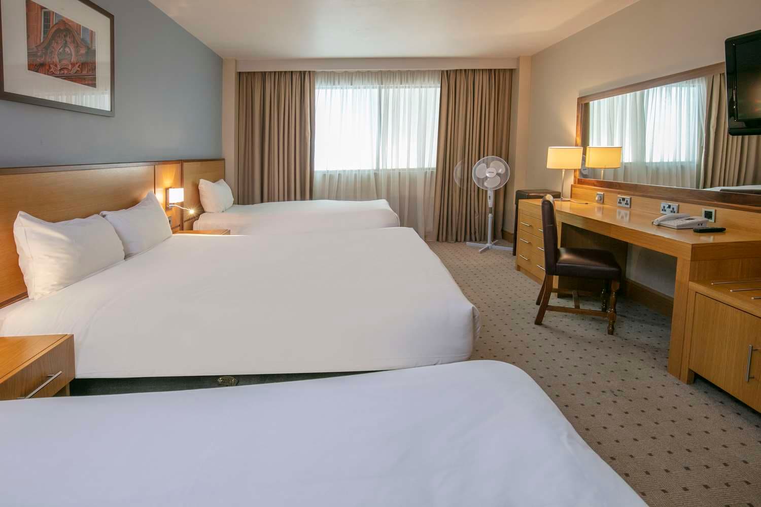 The Crown London Hotel, Cricklewood (North West London), WorldHotels Distinctive — rooms