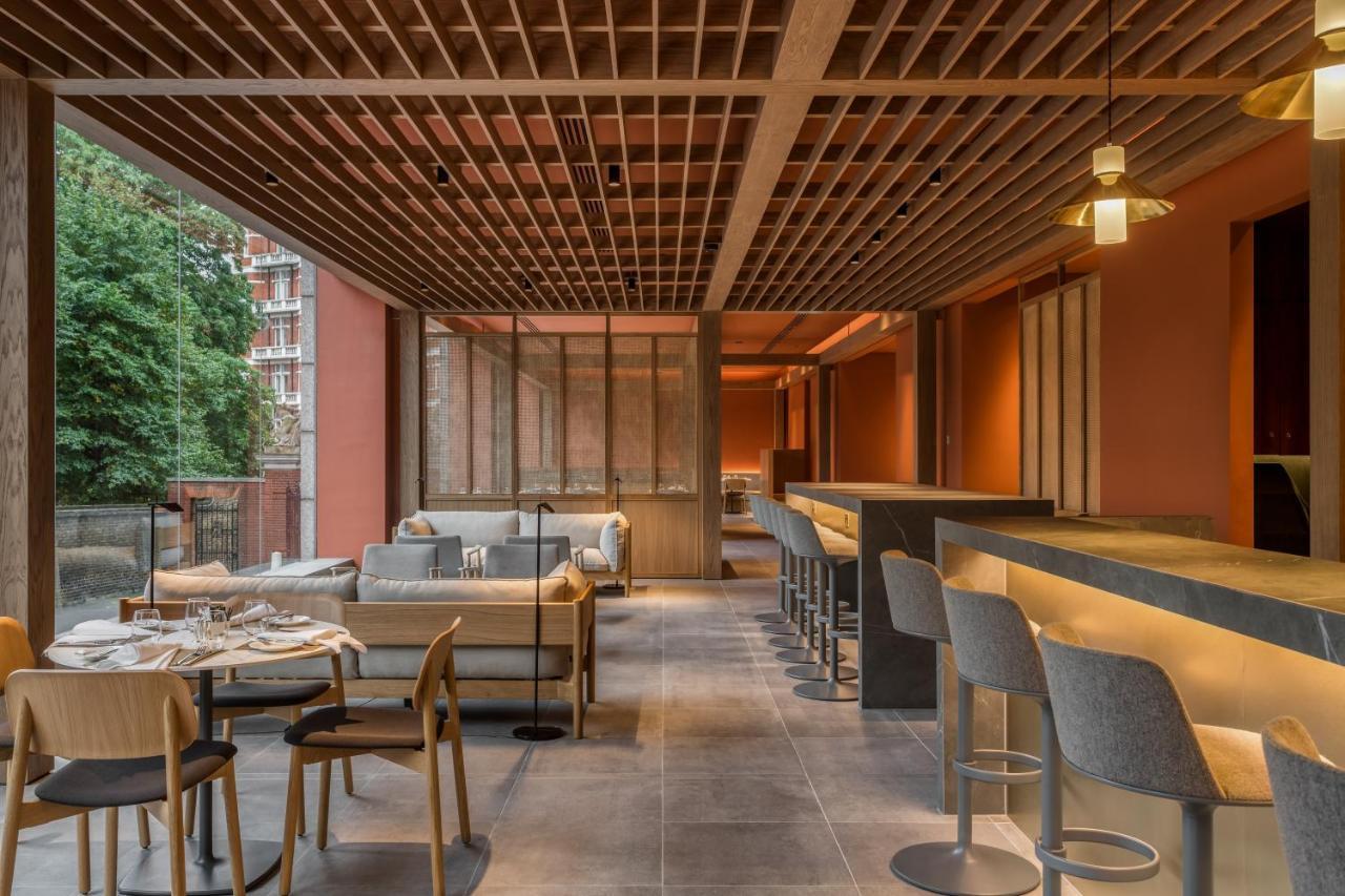 Royal Garden Hotel — eat & drink