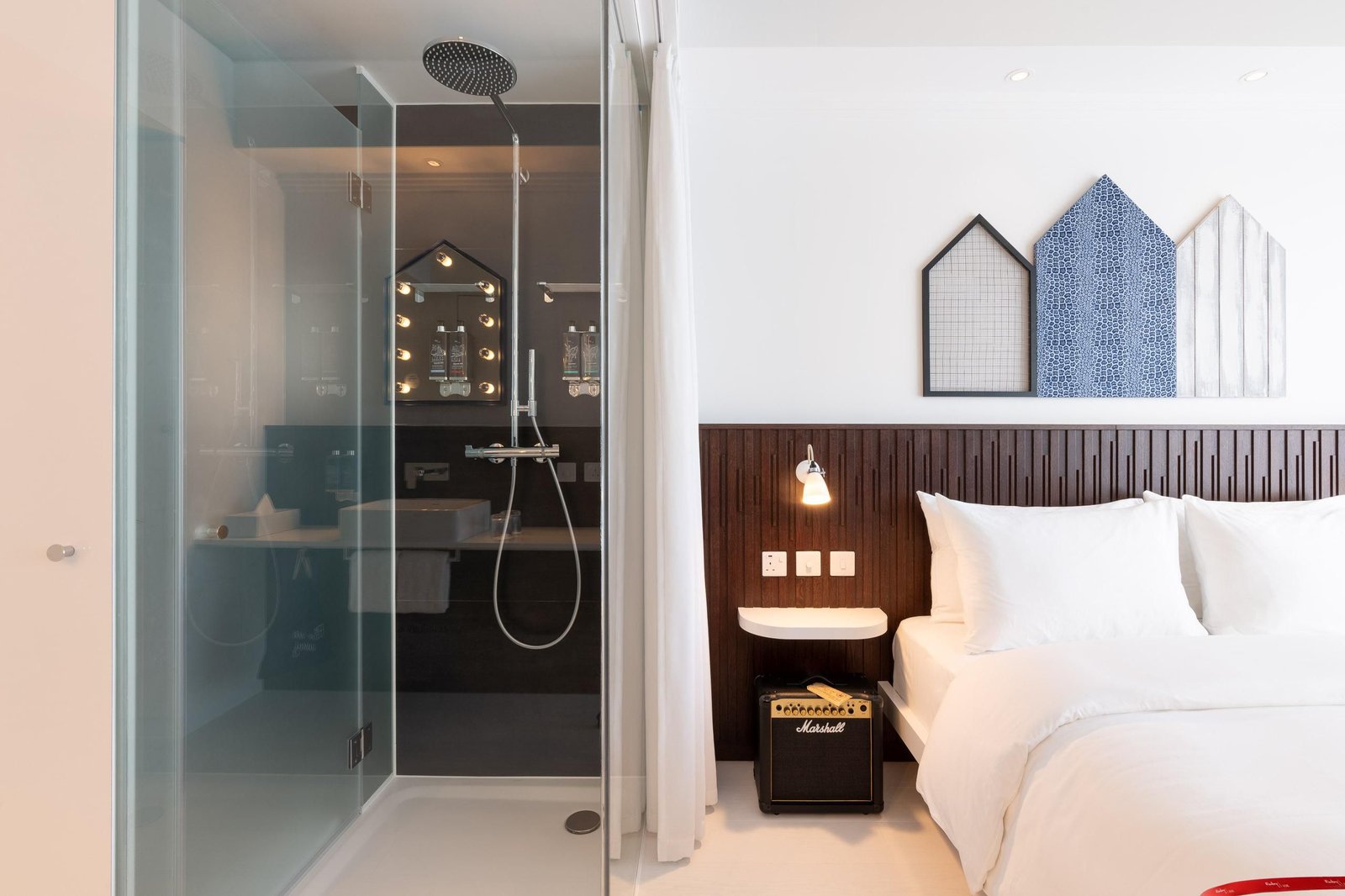 Ruby Zoe Hotel London by IHG — rooms