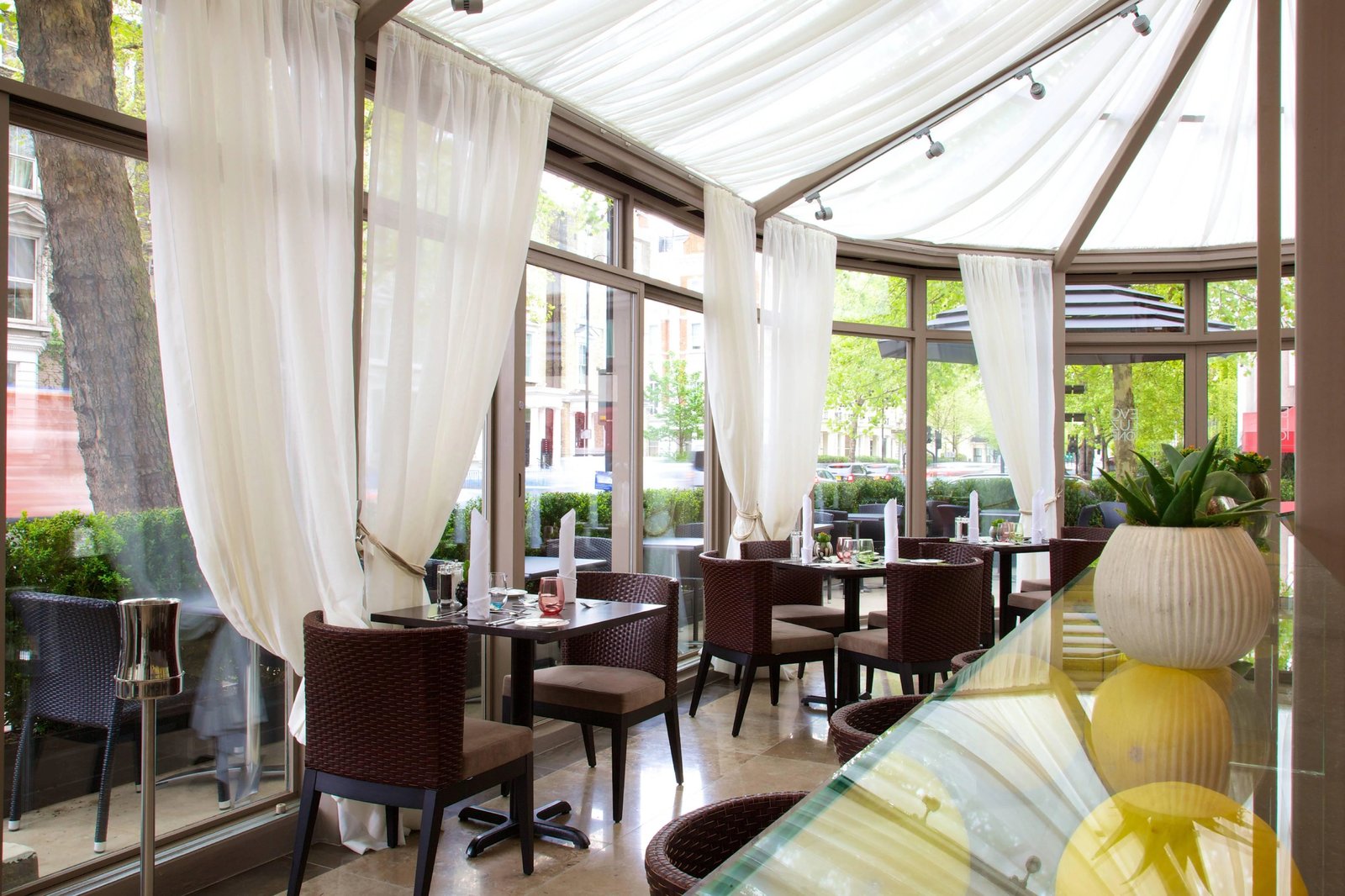 Hotel Xenia, Autograph Collection — eat & drink