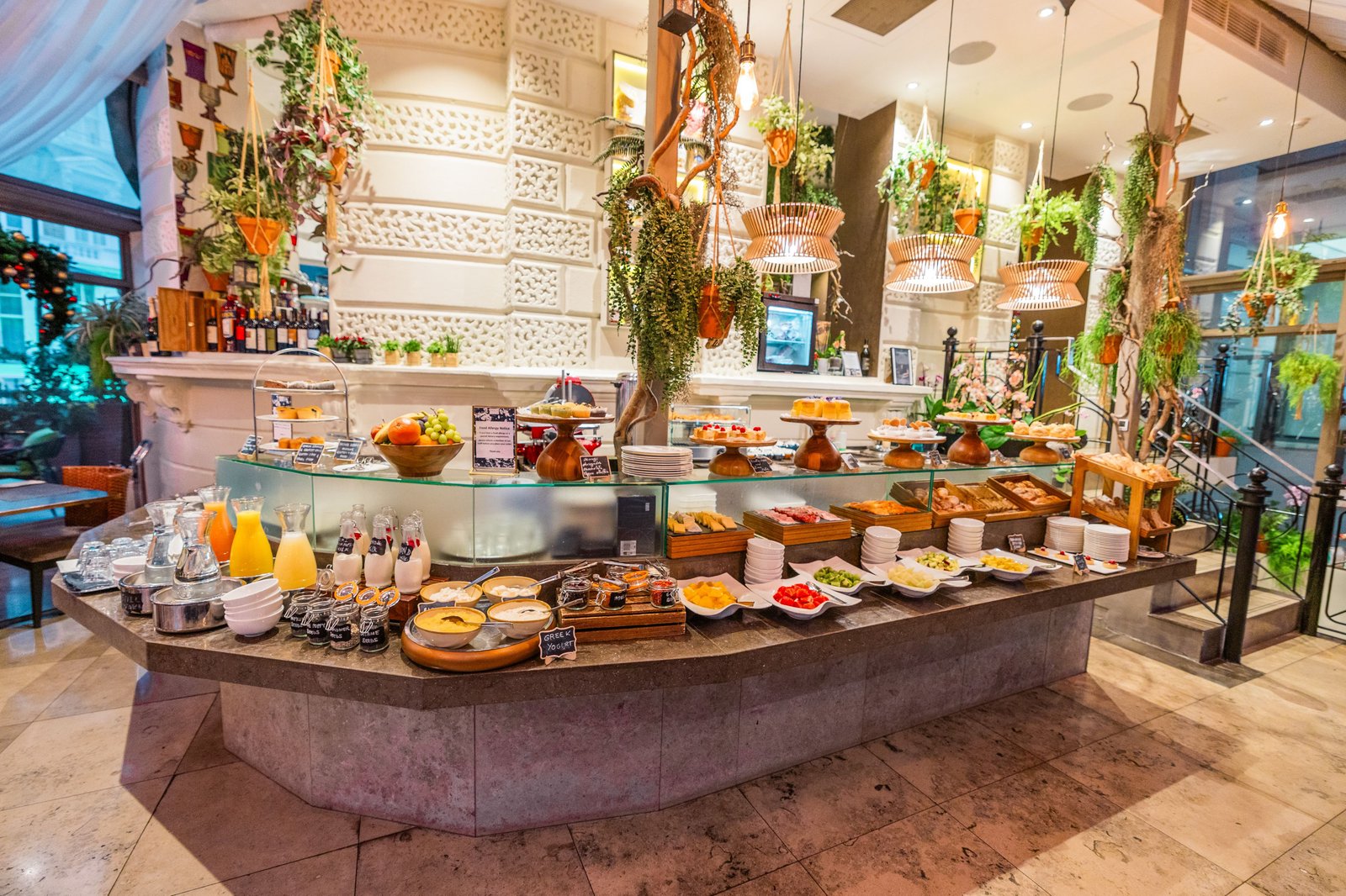 Hotel Xenia, Autograph Collection — eat & drink