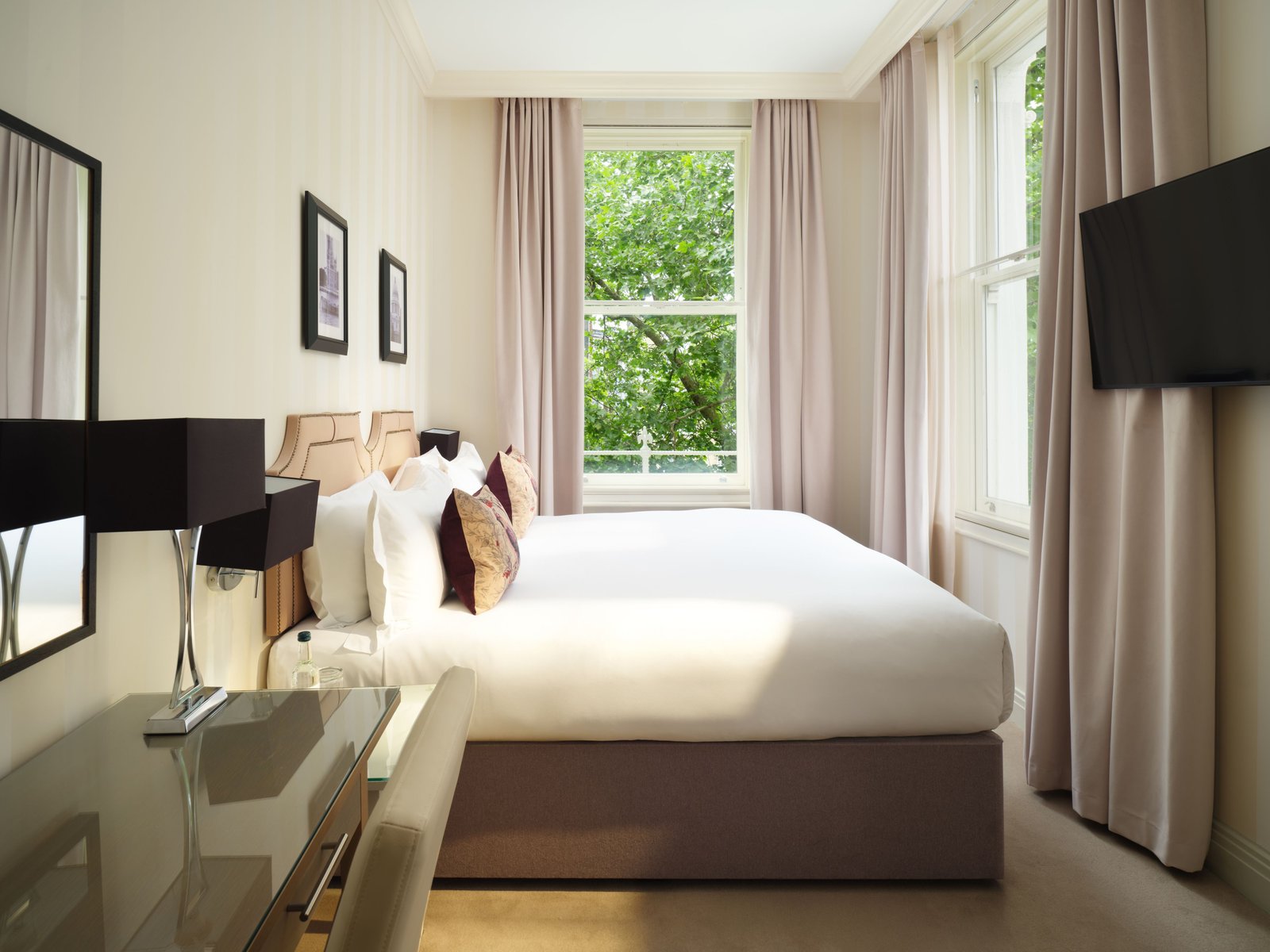Hotel Xenia, Autograph Collection — rooms