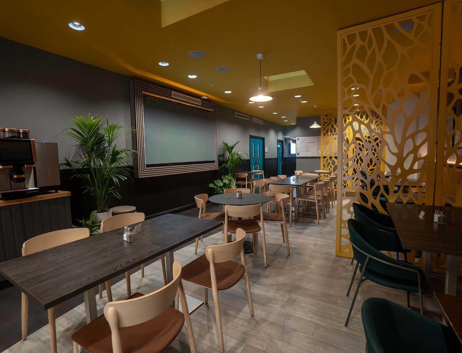 The Wesley Euston — eat & drink