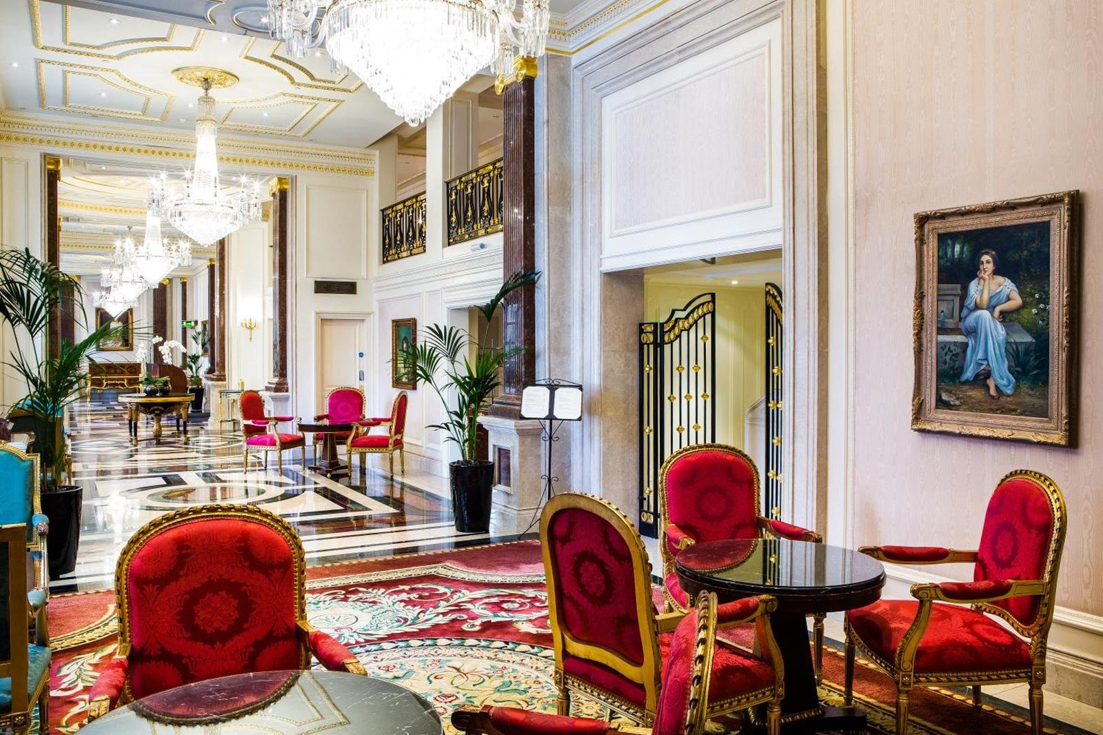 The Bentley Hotel London — vibe