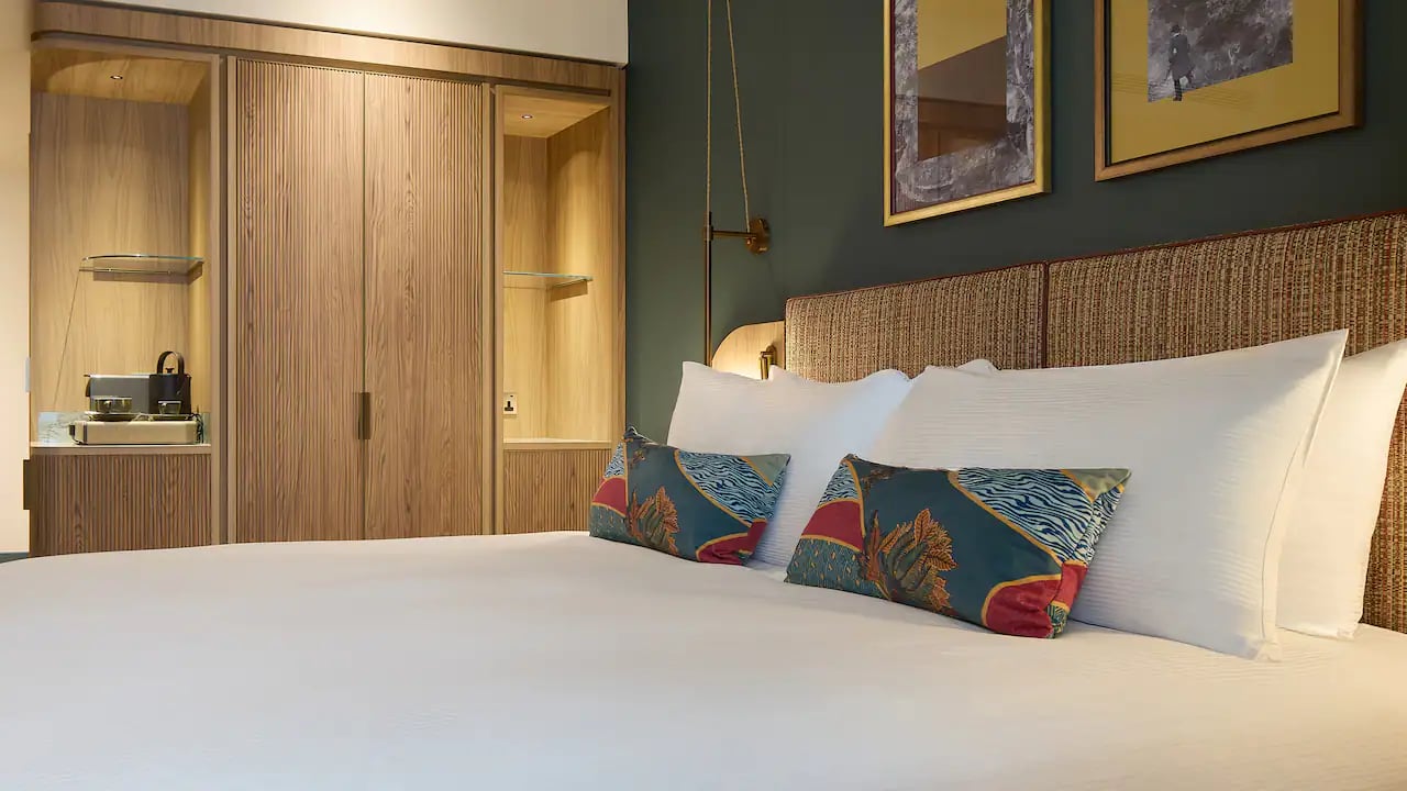 The Derby London City, Curio Collection by Hilton — rooms