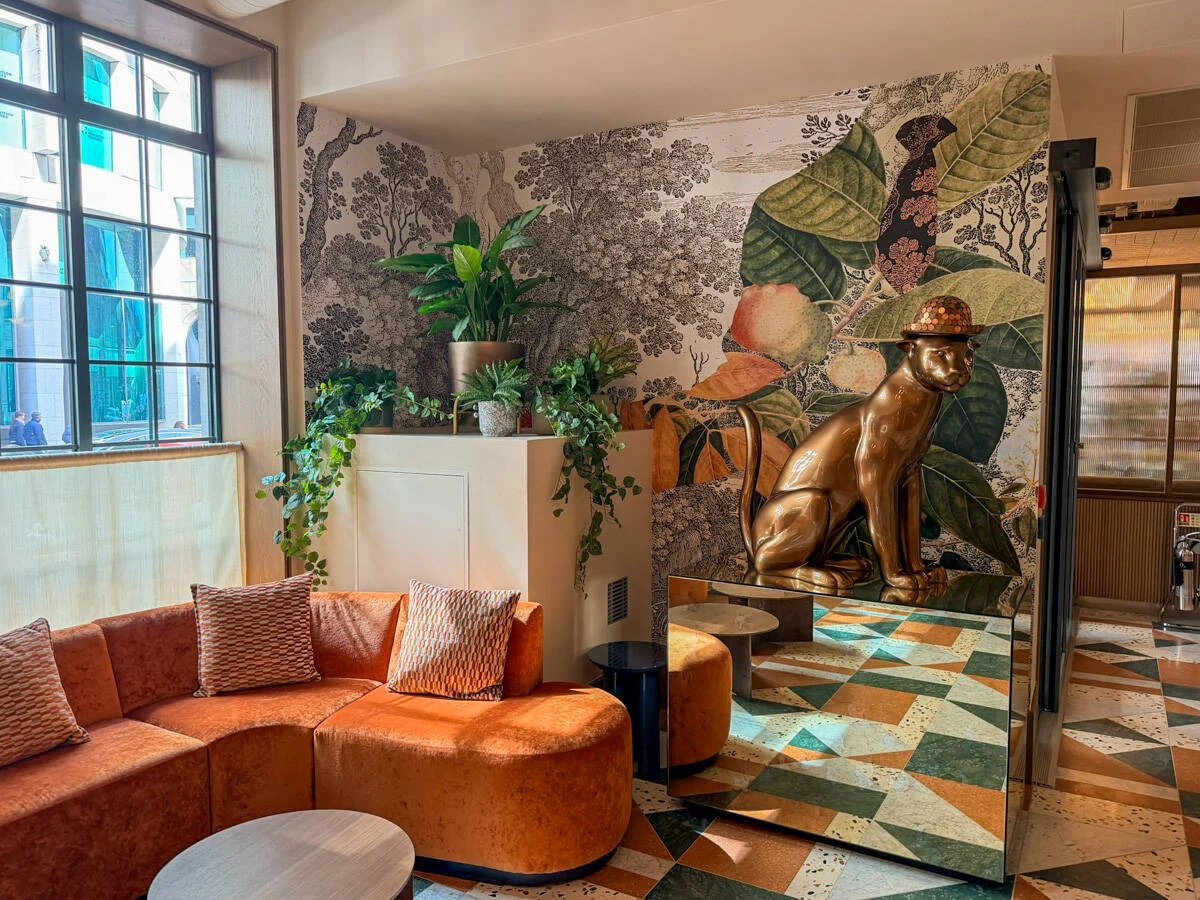 The Derby London City, Curio Collection by Hilton — eat & drink