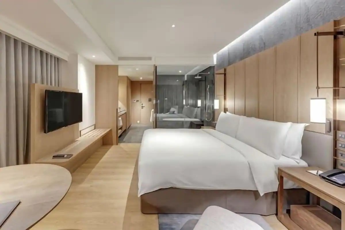 DoubleTree by Hilton Taipei Zhongshan — rooms