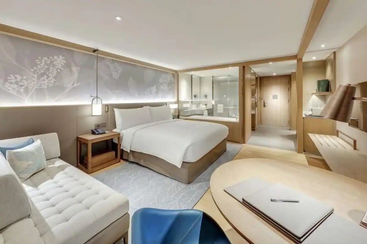 DoubleTree by Hilton Taipei Zhongshan — rooms