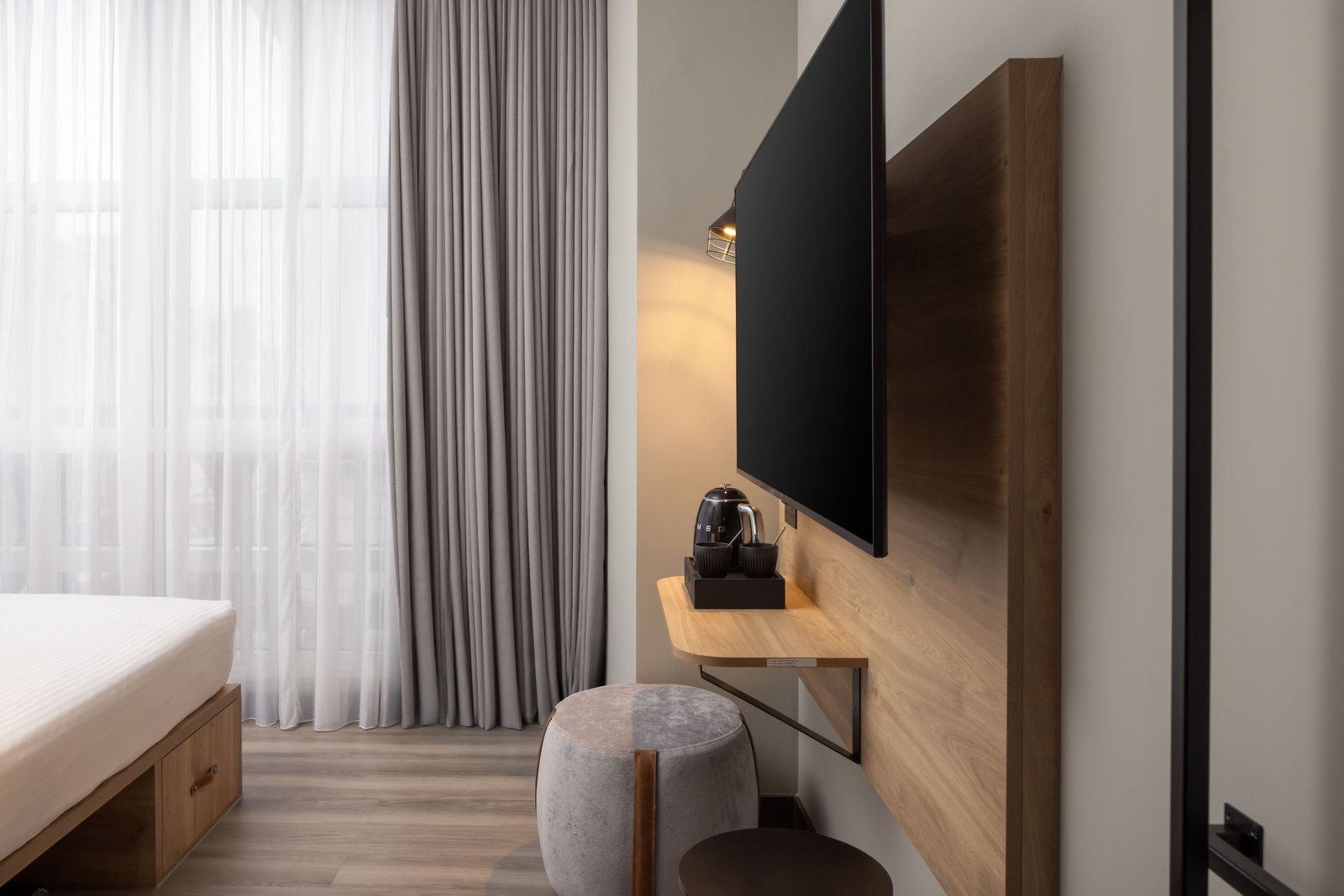 Moxy London Piccadilly Circus — rooms
