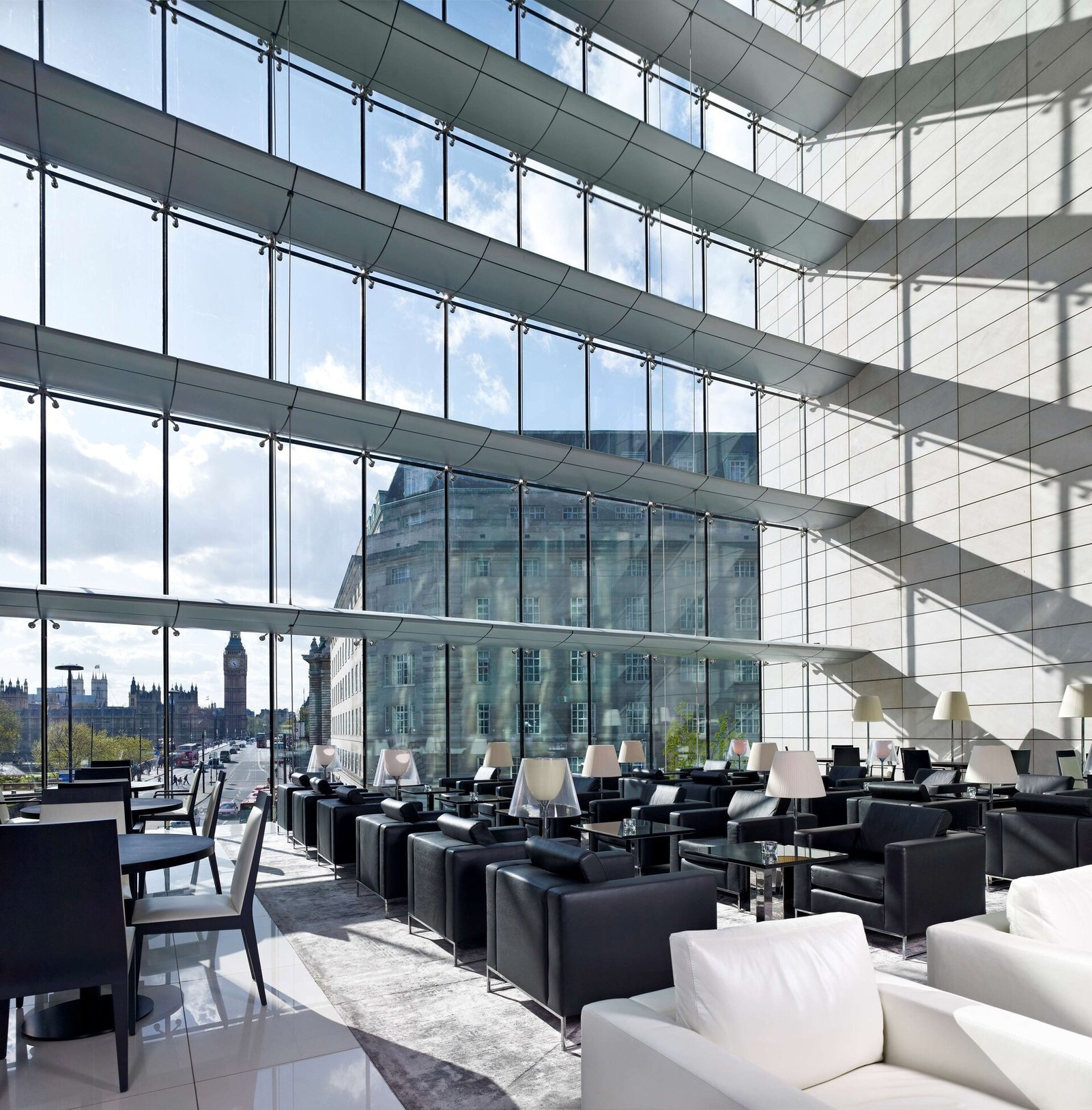 Park Plaza London Westminster Bridge — vibe