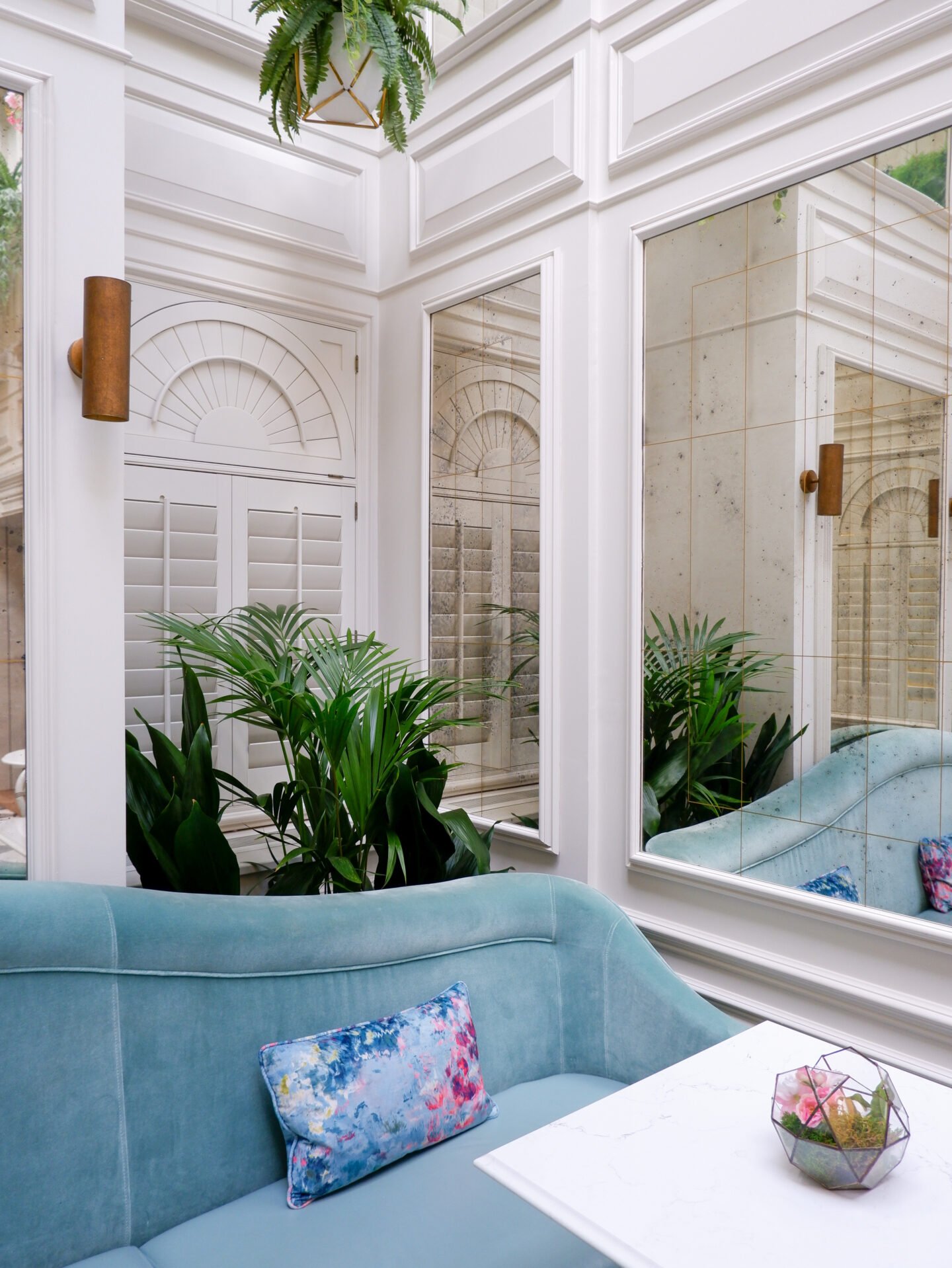 100 Queen's Gate Hotel London Kensington, Curio Collection by Hilton — eat & drink