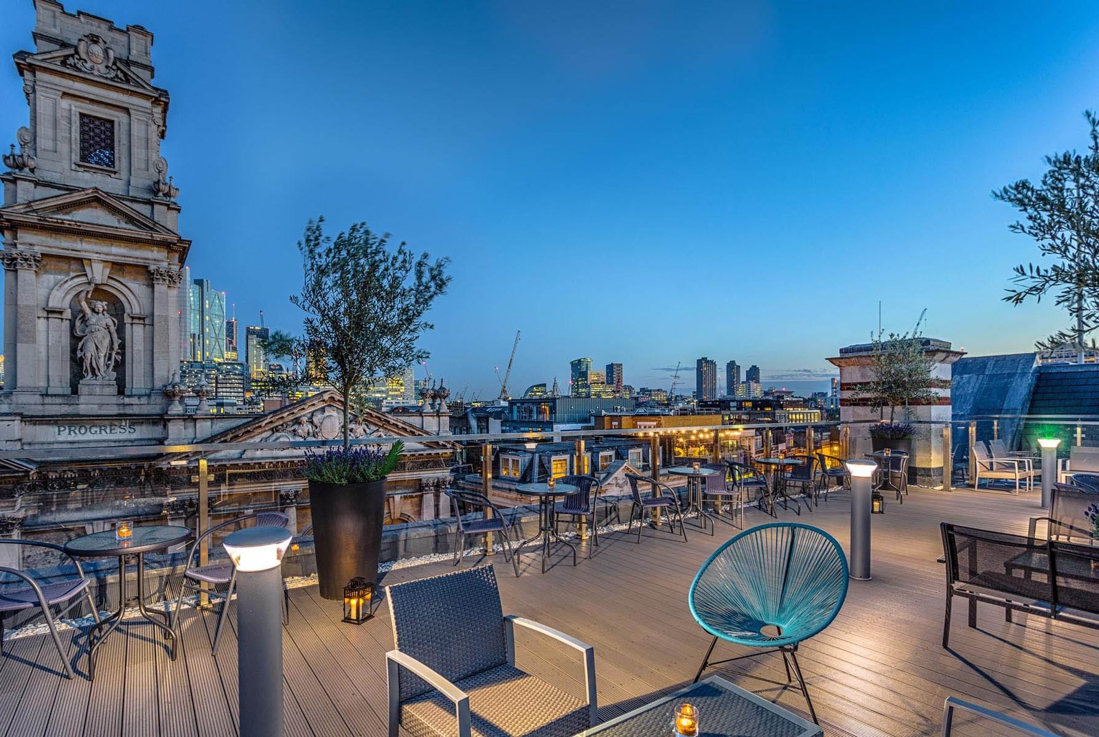 Courthouse Hotel Shoreditch — vibe