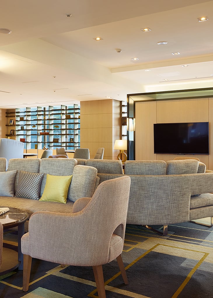 Hotel Metropolitan Premier — vibe