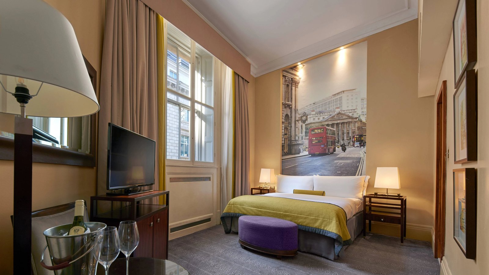 Threadneedles, Autograph Collection — rooms