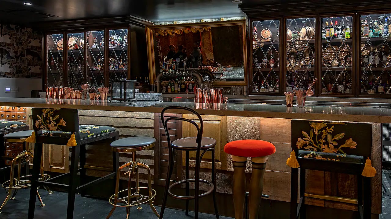 The Wayfarer Downtown LA, Tapestry Collection by Hilton — eat & drink