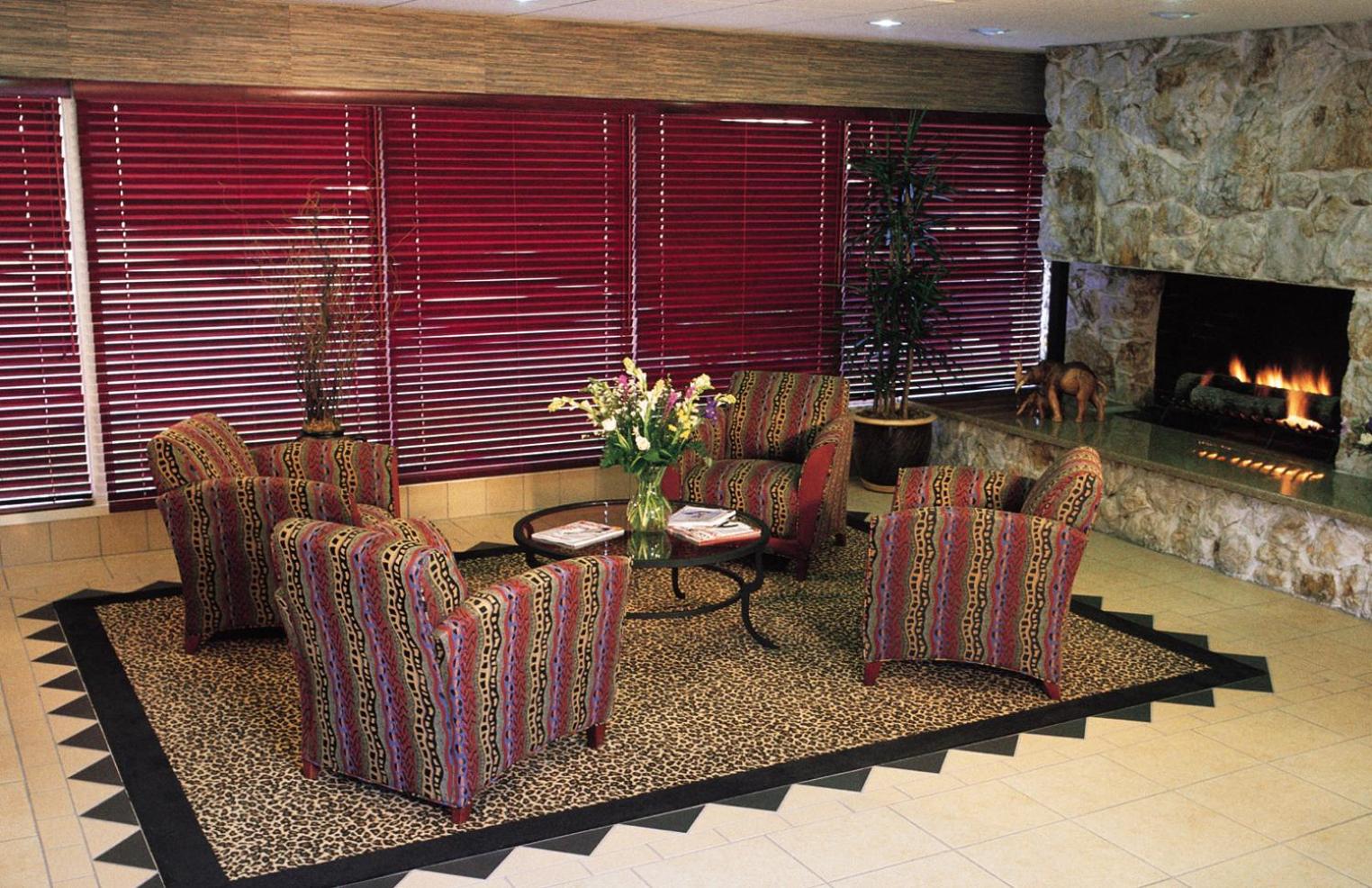 Safari Inn, a Coast Hotel — eat & drink
