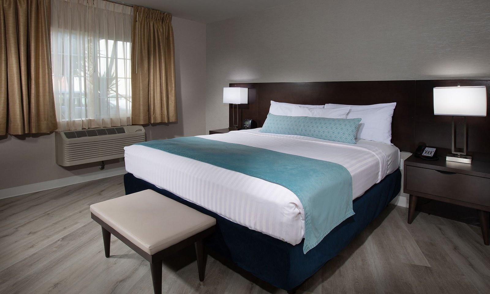 Safari Inn, a Coast Hotel — rooms