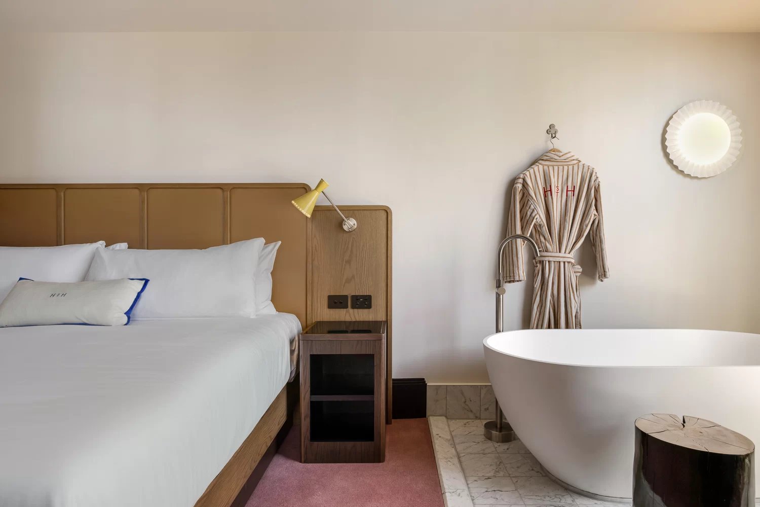 Hannah St Hotel — rooms