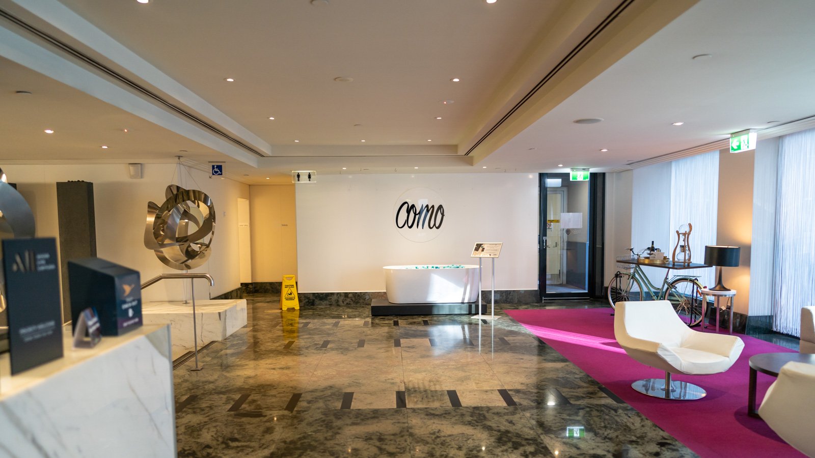 The Como Melbourne — vibe