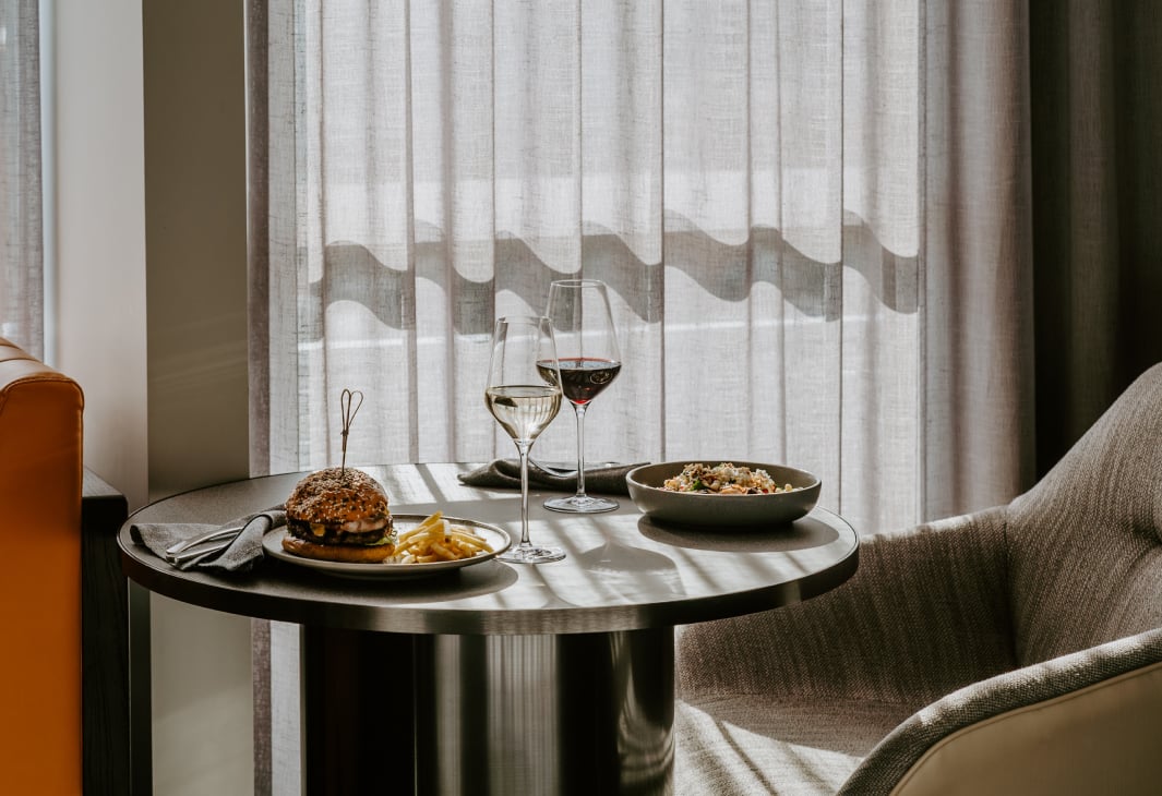 The Motley Hotel Melbourne, Tapestry Collection by Hilton — eat & drink