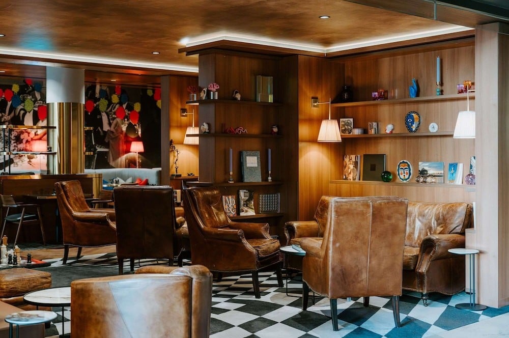 The Motley Hotel Melbourne, Tapestry Collection by Hilton — eat & drink