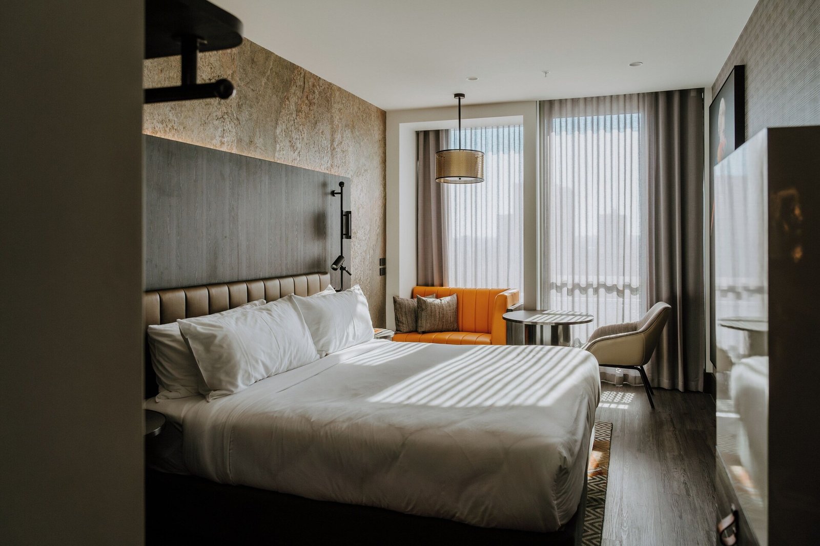 The Motley Hotel Melbourne, Tapestry Collection by Hilton — rooms