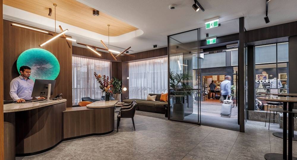 Brady Hotels Central Melbourne — vibe