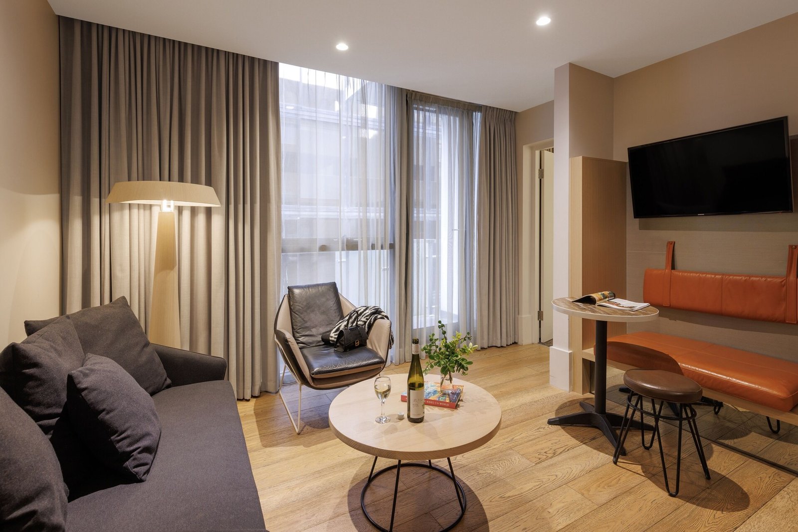 Brady Hotels Central Melbourne — rooms